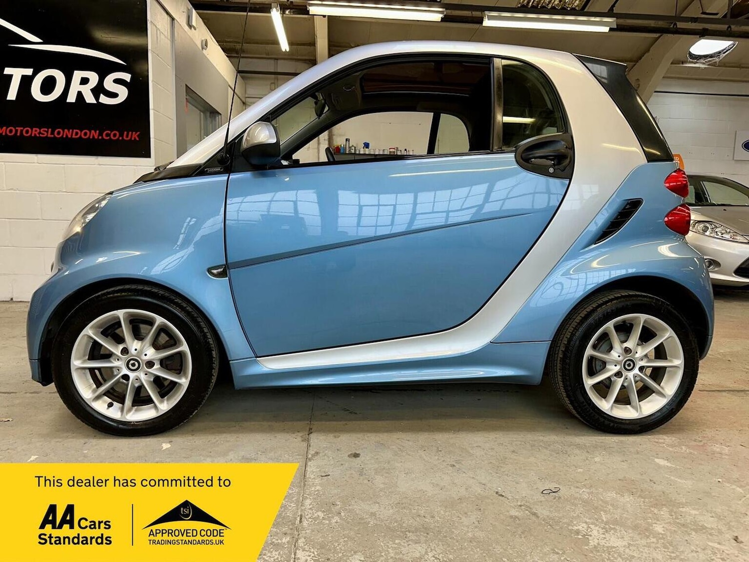 Used smart fortwo 2013 for sale - 77802670: Photo 6