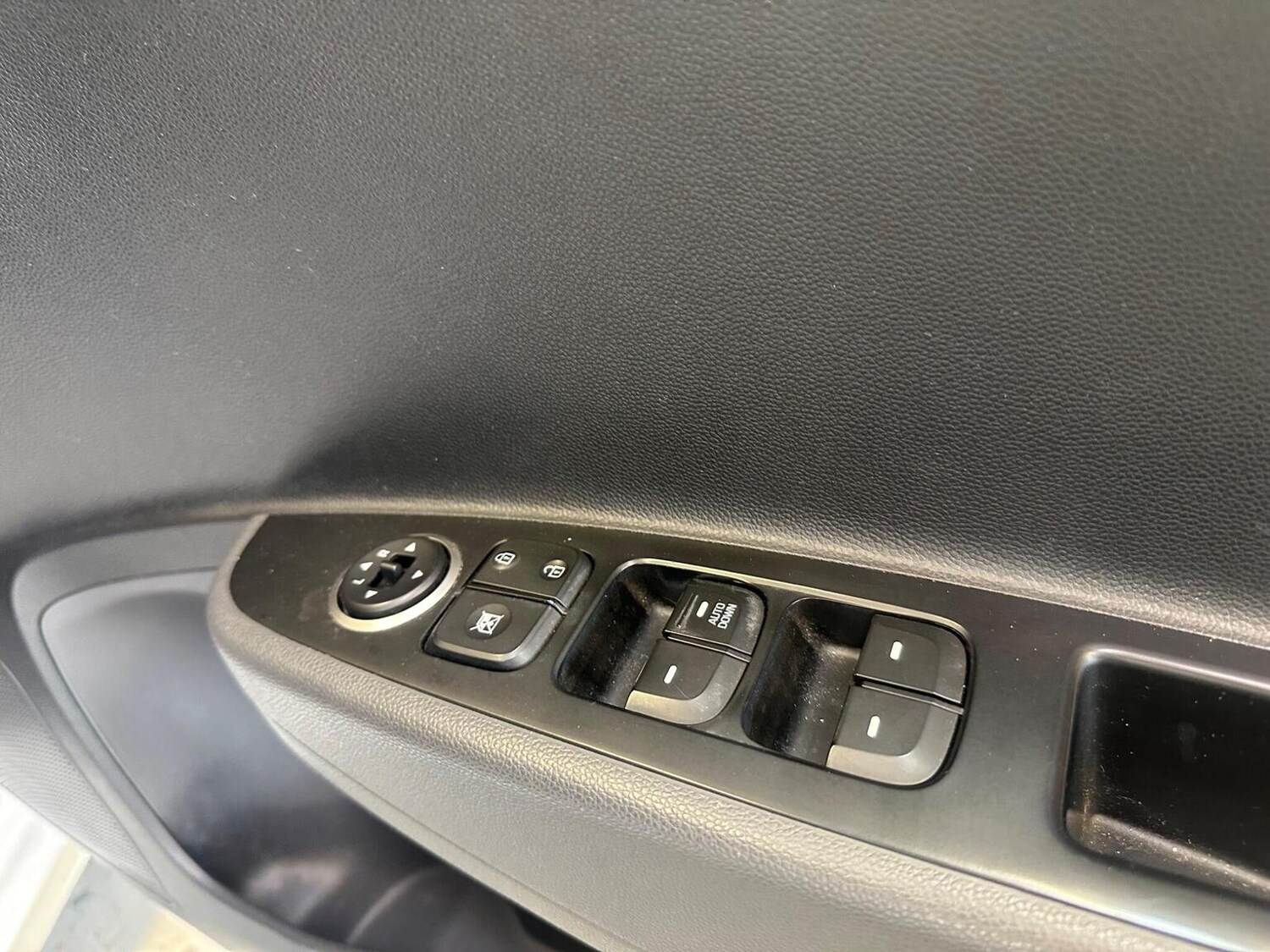 Used Hyundai i10 2018 for sale - 78064193: Photo 36