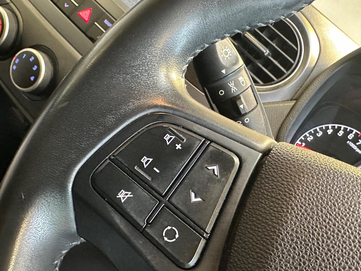 Used Hyundai i10 2018 for sale - 78064193: Photo 43