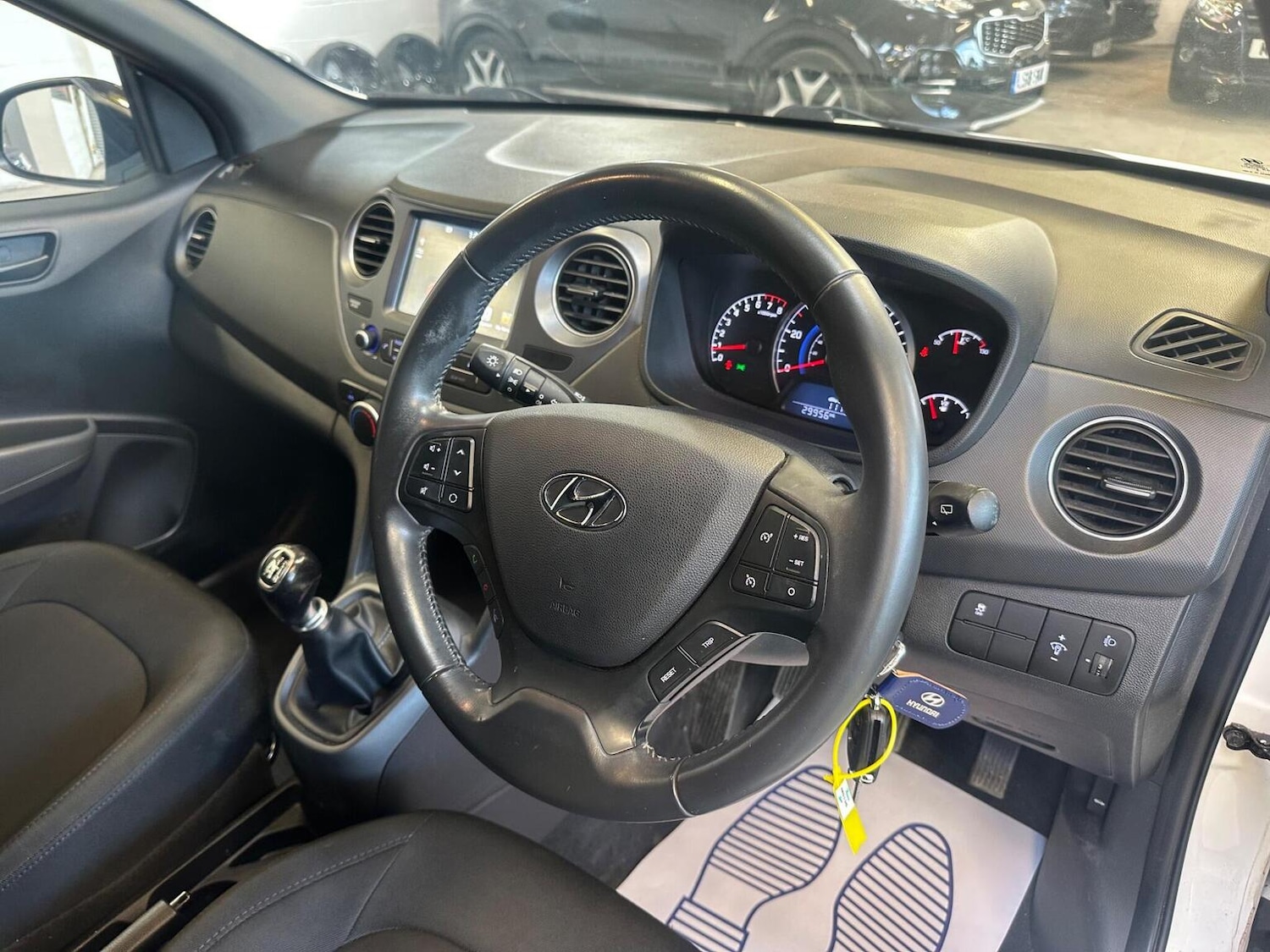 Used Hyundai i10 2018 for sale - 78064193: Photo 9