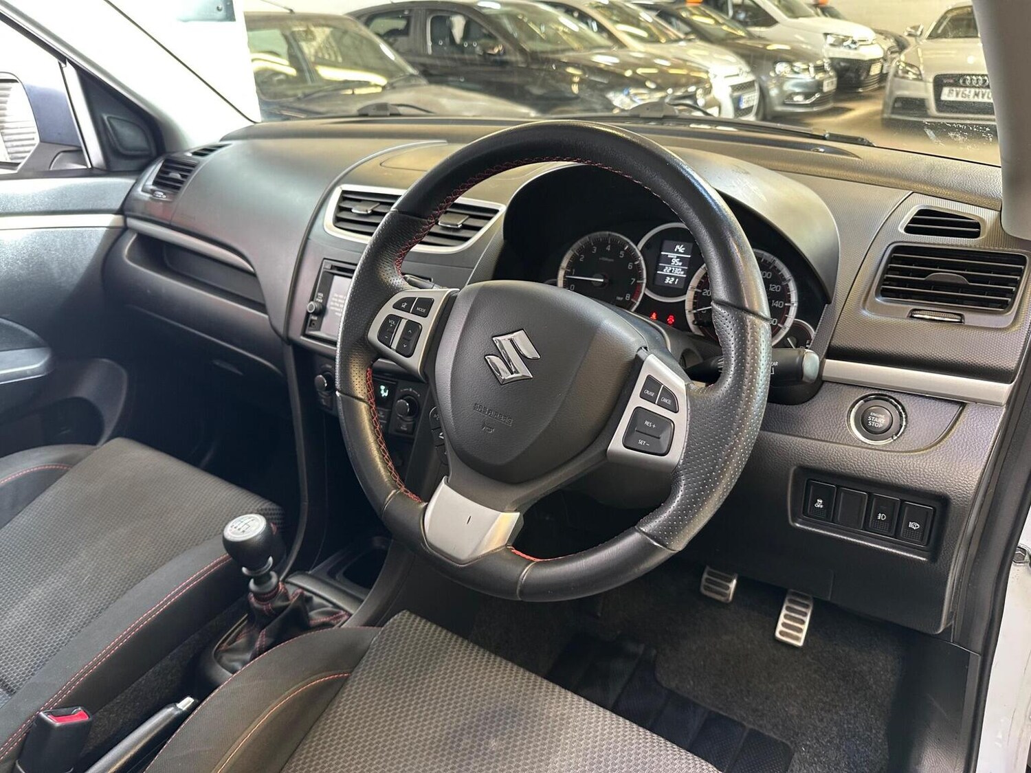 Used Suzuki Swift 2014 for sale - 78217996: Photo 45