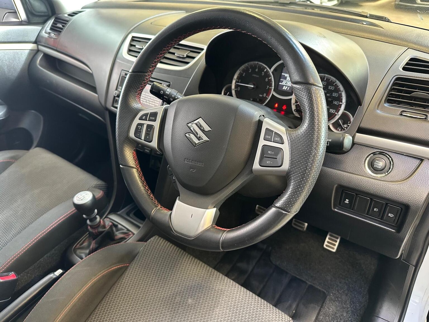 Used Suzuki Swift 2014 for sale - 78217996: Photo 9