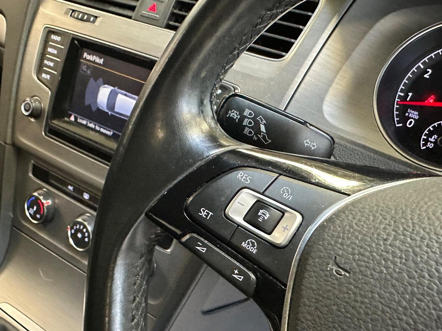 Used Volkswagen Golf 2015 for sale - 77635340: Photo 45