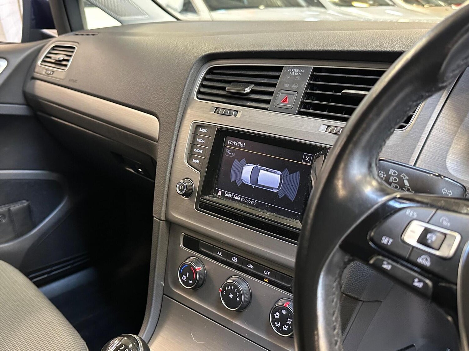 Used Volkswagen Golf 2015 for sale - 77635340: Photo 46