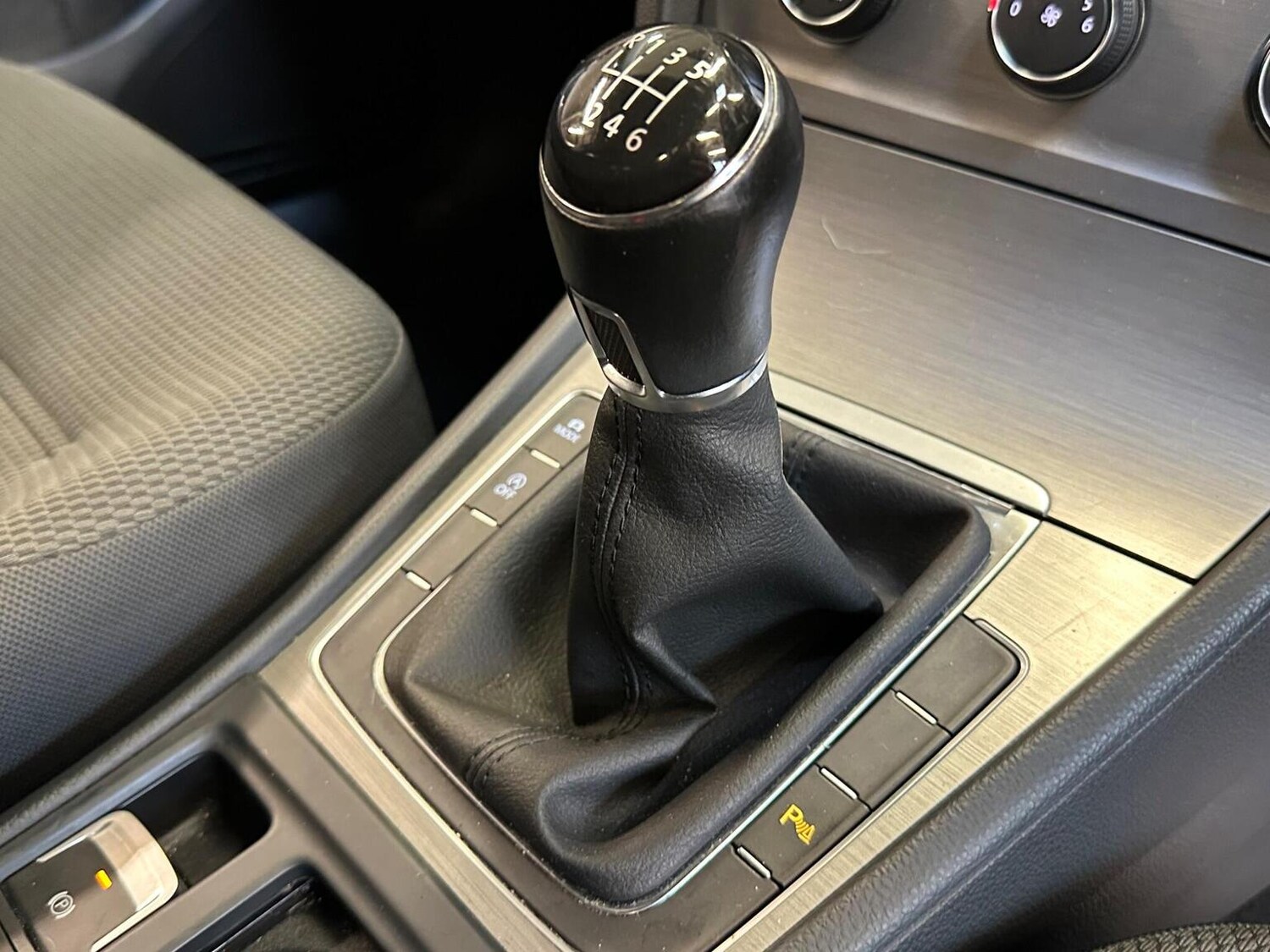 Used Volkswagen Golf 2015 for sale - 77635340: Photo 47