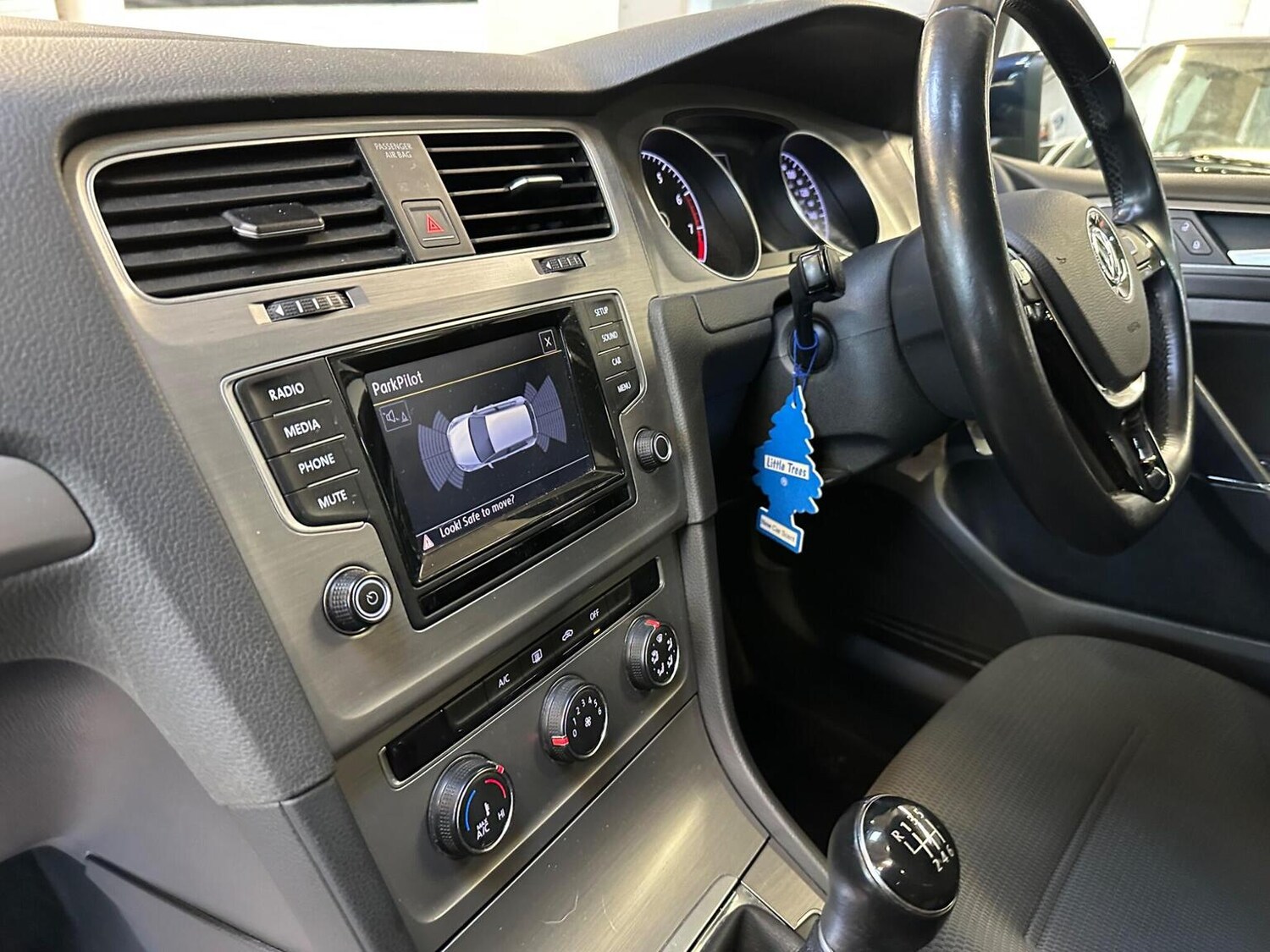 Used Volkswagen Golf 2015 for sale - 77635340: Photo 56