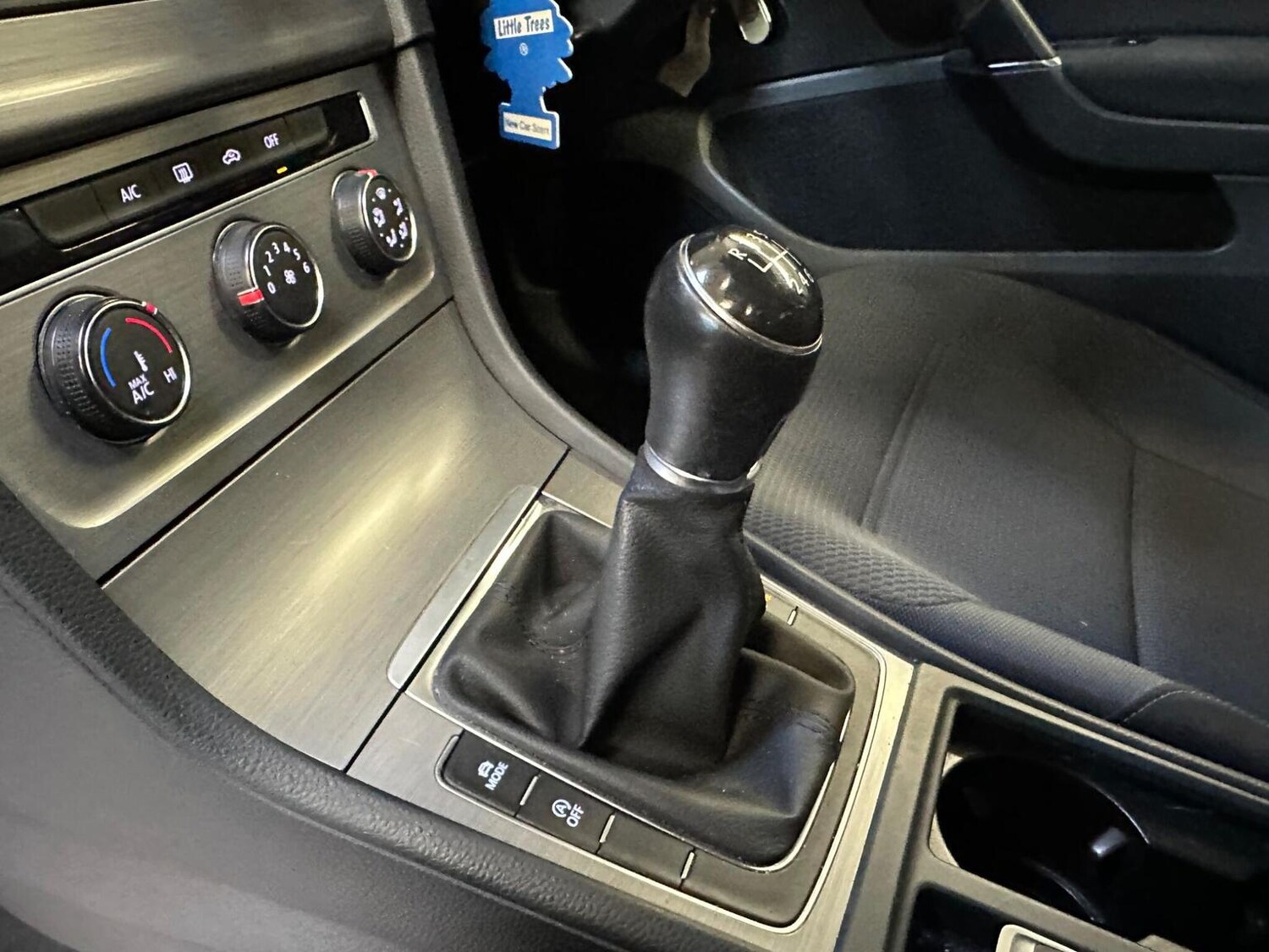 Used Volkswagen Golf 2015 for sale - 77635340: Photo 57