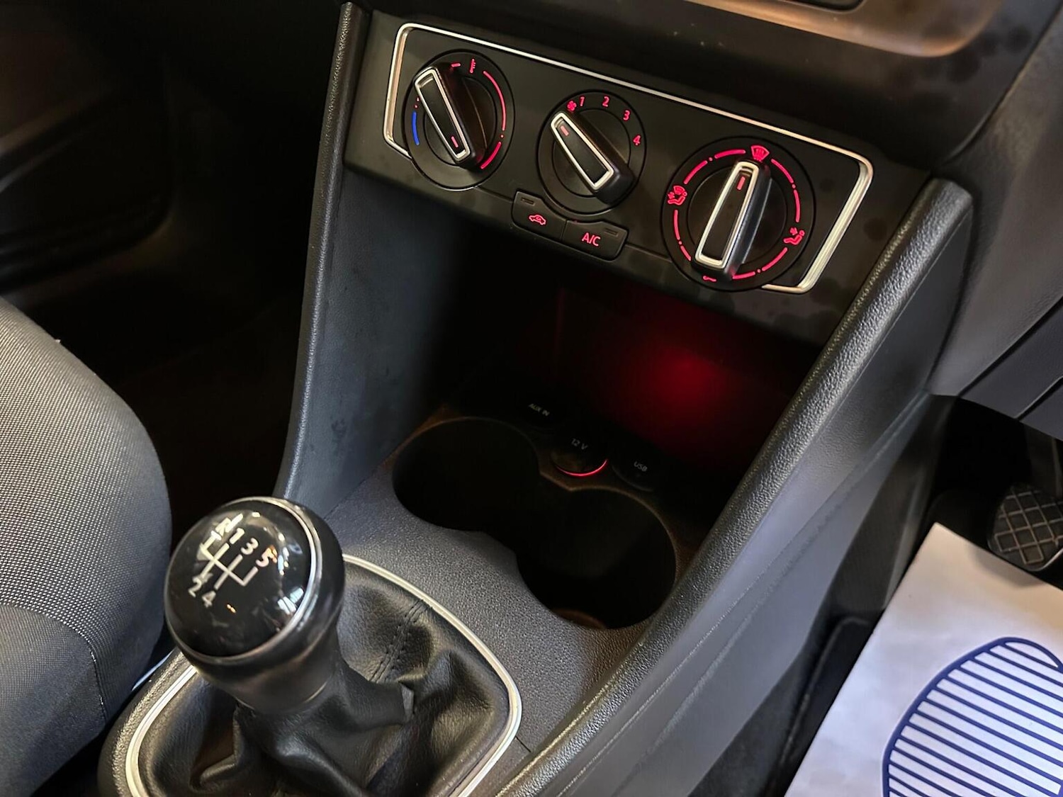 Used Volkswagen Polo 2016 for sale - 77319837: Photo 40