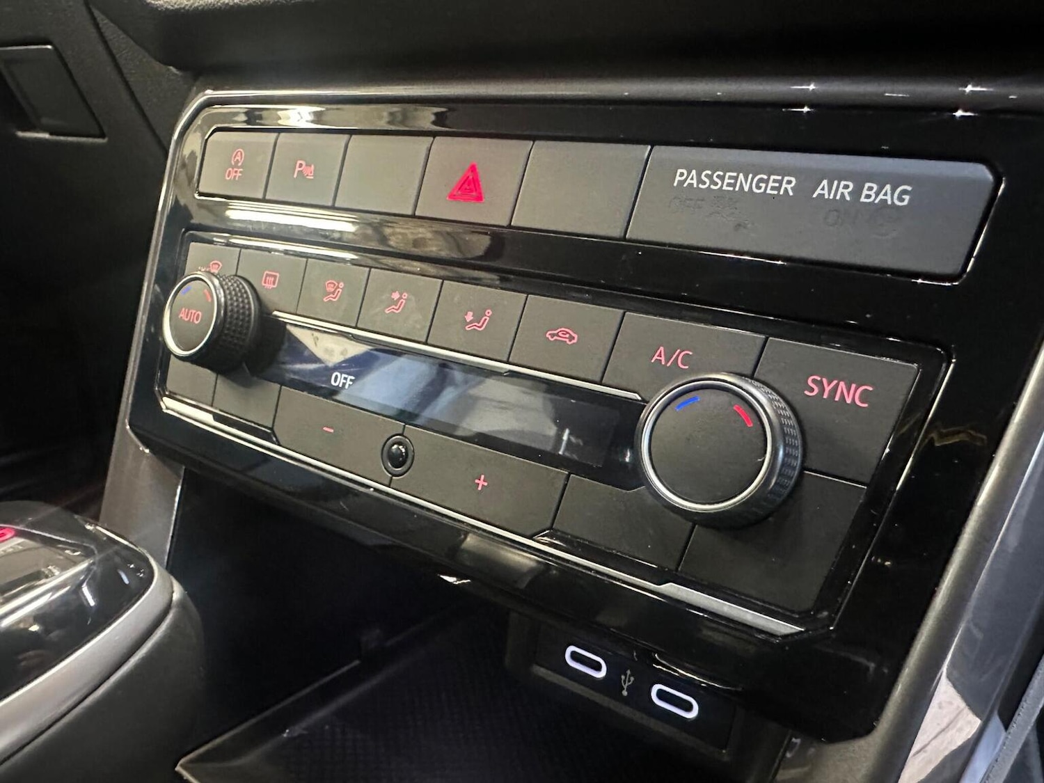 Used Volkswagen T-Cross 2021 for sale - 76449723: Photo 64