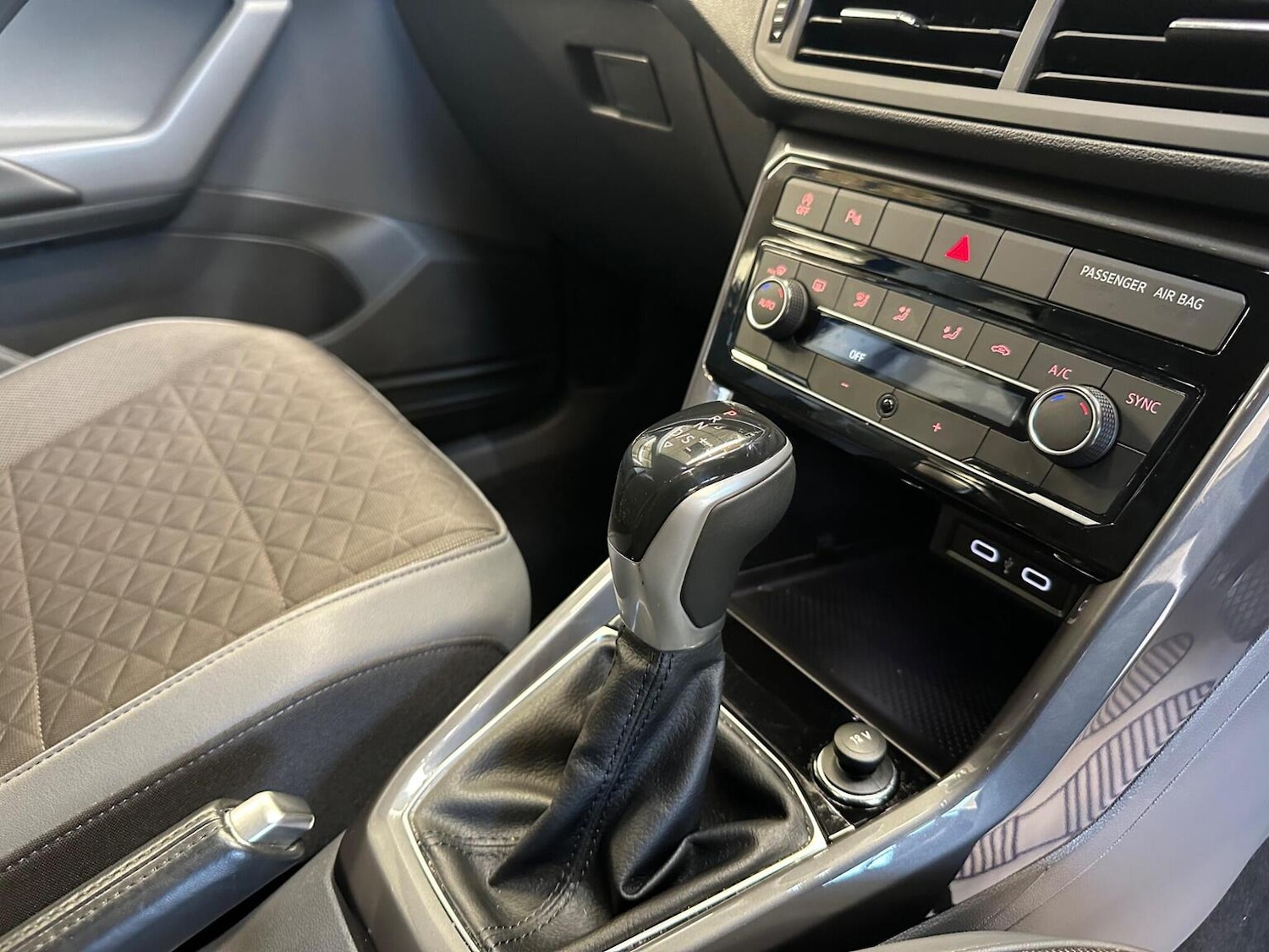 Used Volkswagen T-Cross 2021 for sale - 76449723: Photo 67