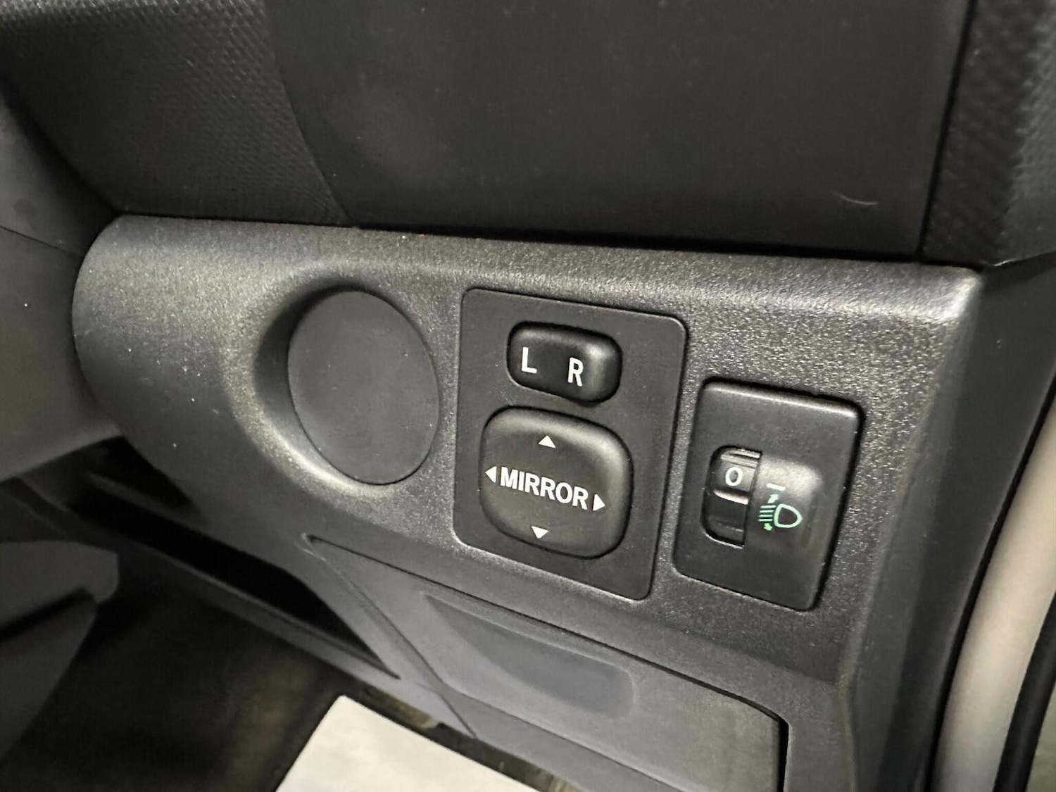 Used Toyota Yaris 2009 for sale - 76858895: Photo 42