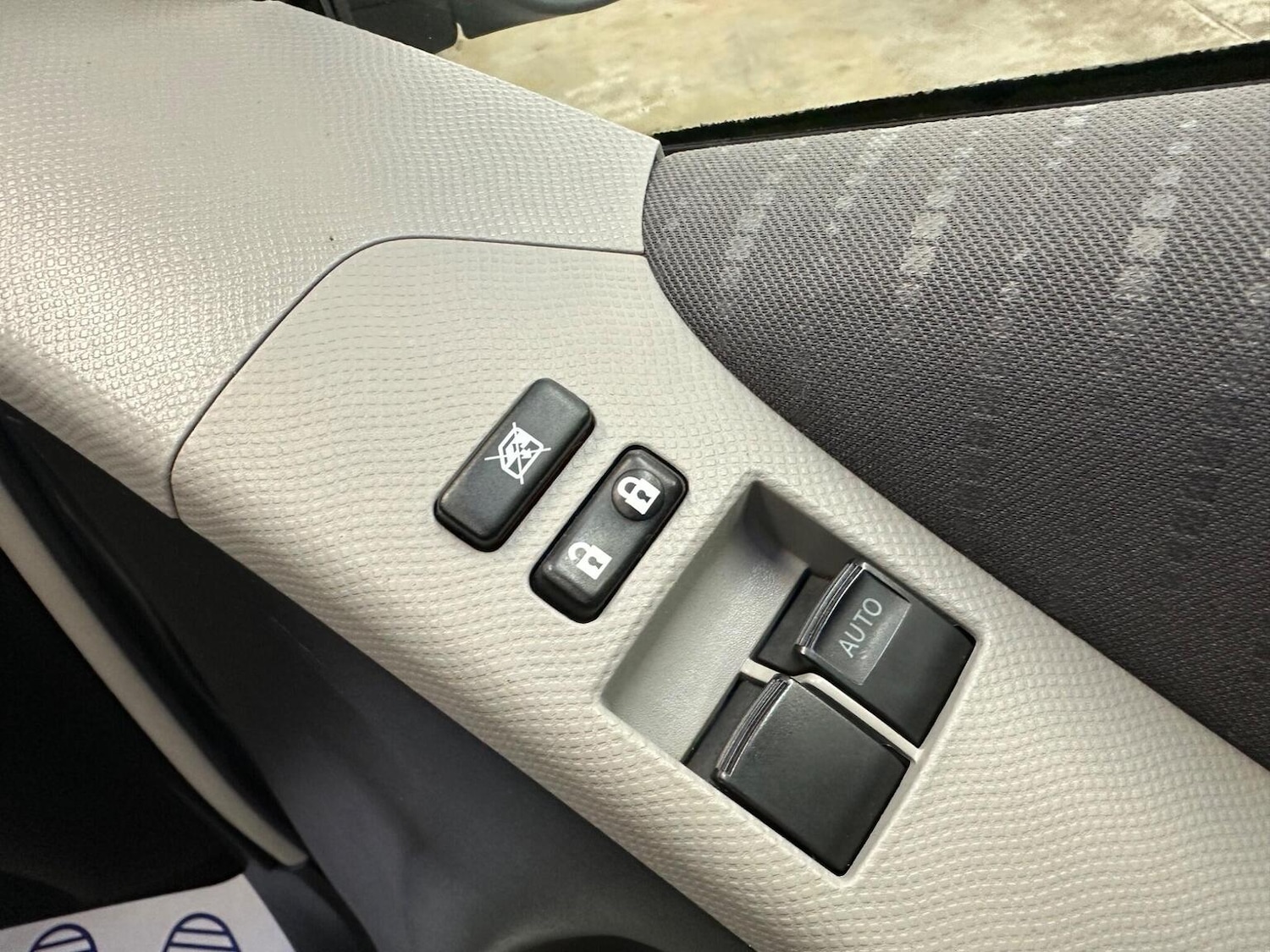 Used Toyota Yaris 2009 for sale - 76858895: Photo 43