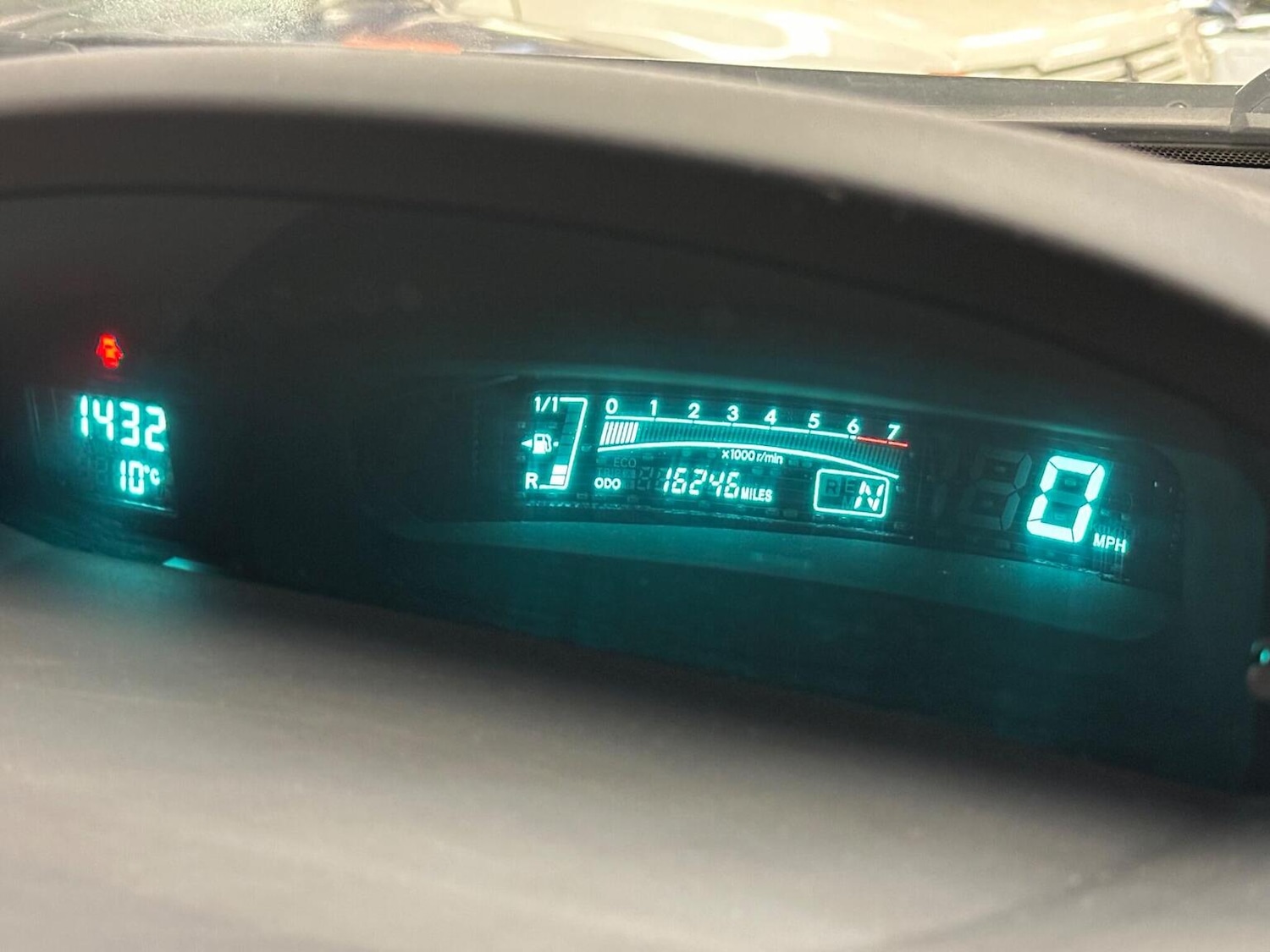 Used Toyota Yaris 2009 for sale - 76858895: Photo 45