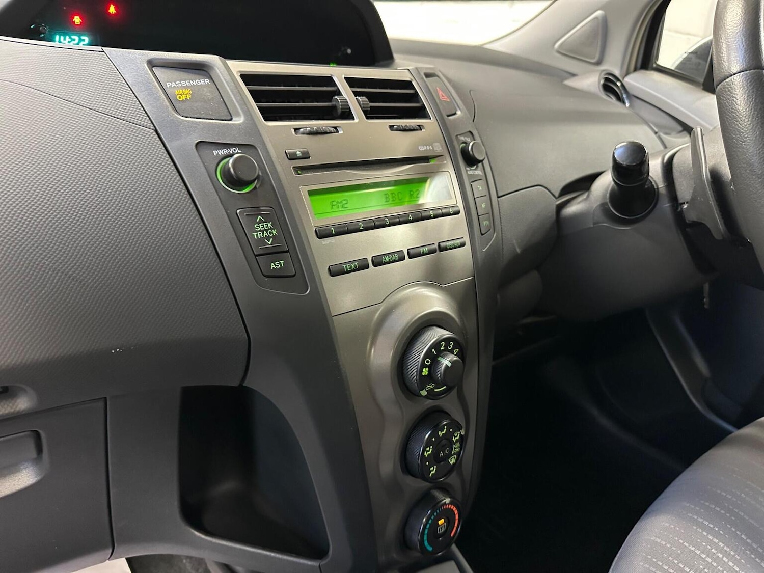 Used Toyota Yaris 2009 for sale - 76858895: Photo 53