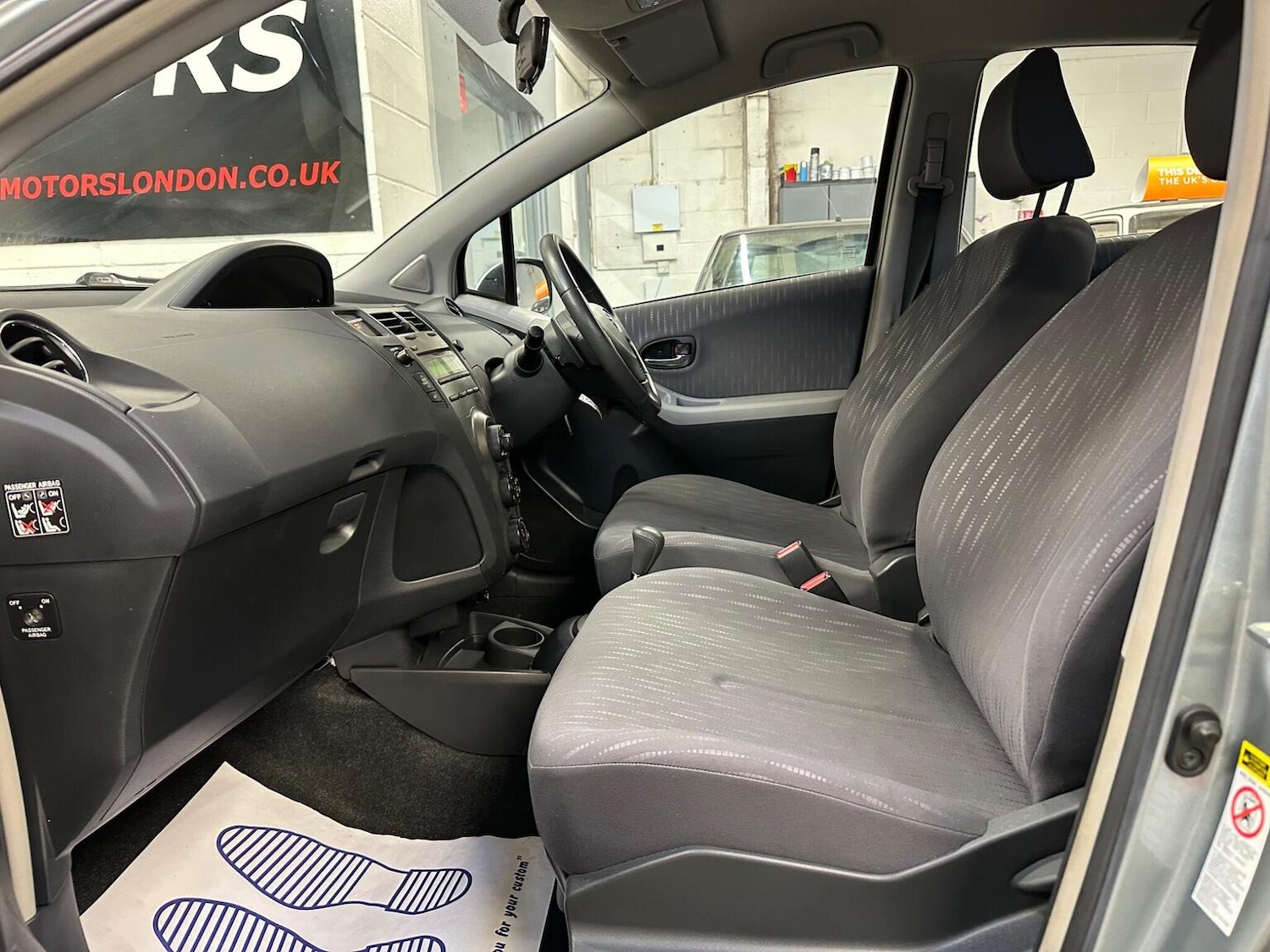 Used Toyota Yaris 2009 for sale - 76858895: Photo 54