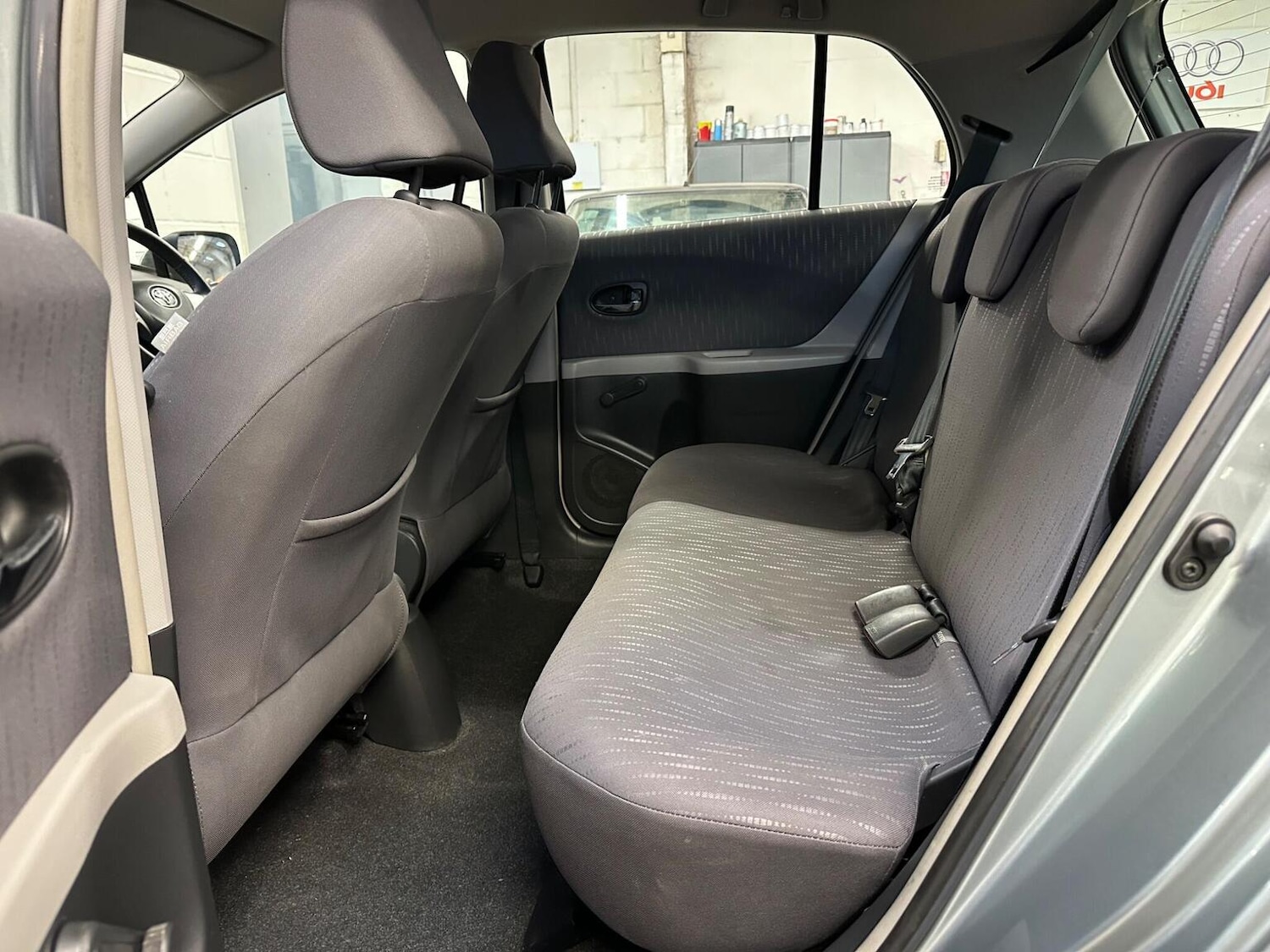 Used Toyota Yaris 2009 for sale - 76858895: Photo 56