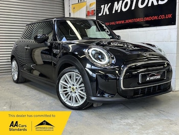 Used MINI Hatch 2021 for sale - 79042066: Photo