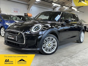 Used MINI Hatch 2021 for sale - 79042066: Photo
