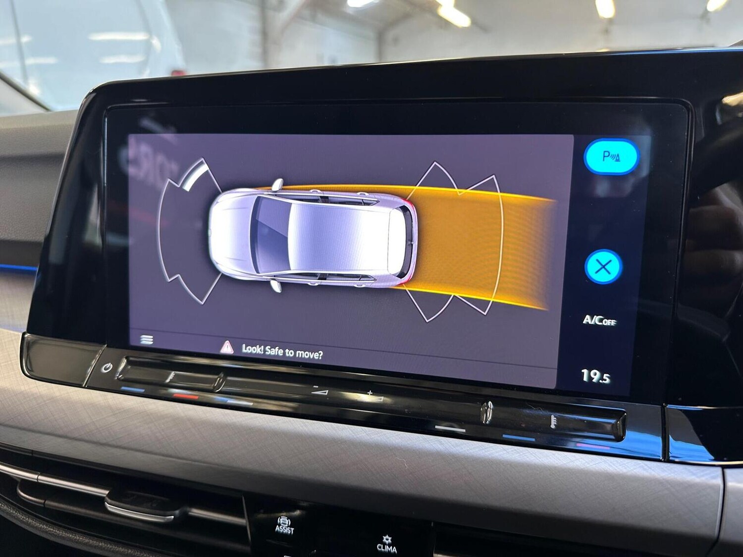 Used Volkswagen Golf 2022 for sale - 77897808: Photo 61