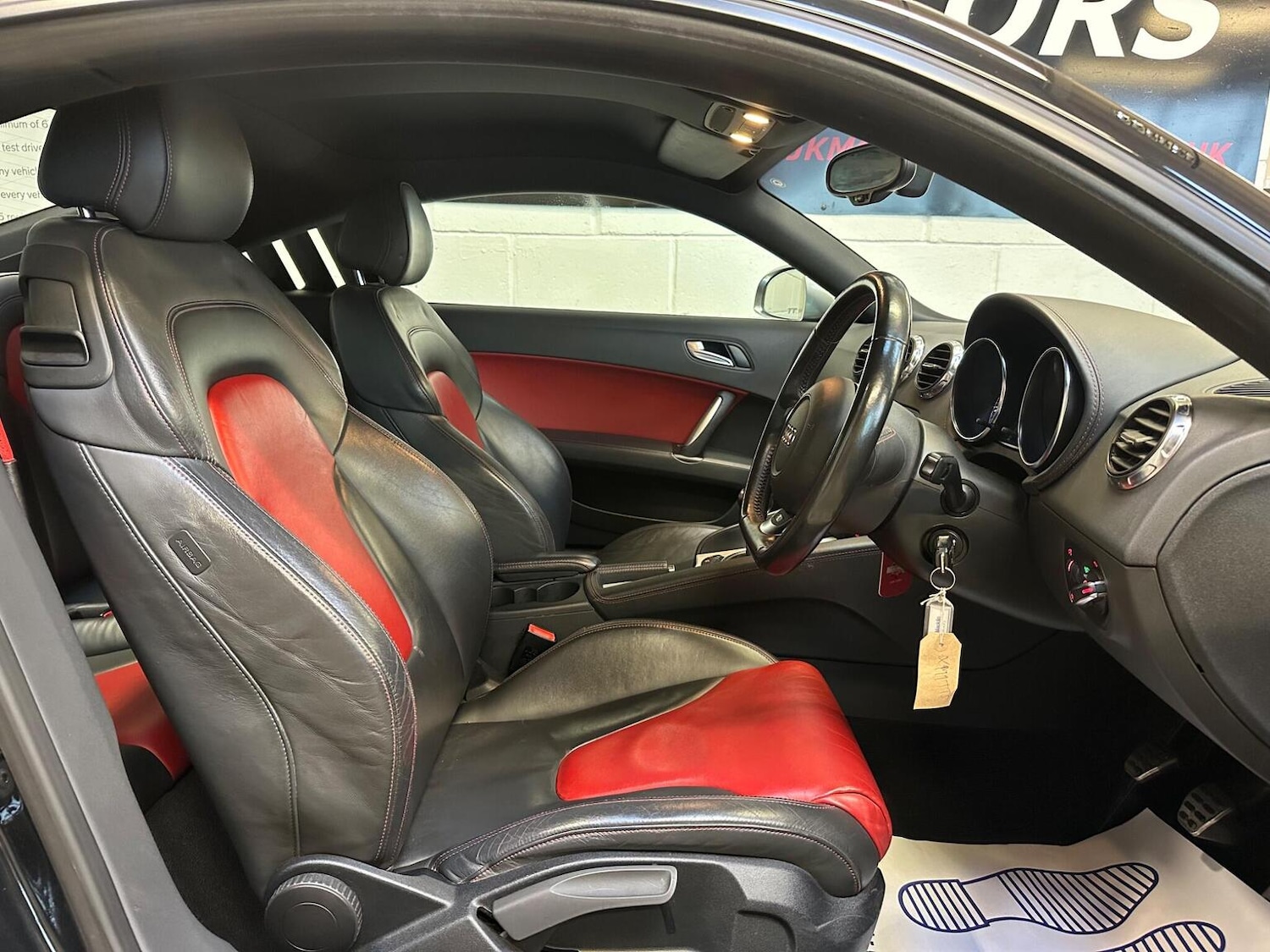 Used Audi TT 2010 for sale - 77403632: Photo 65