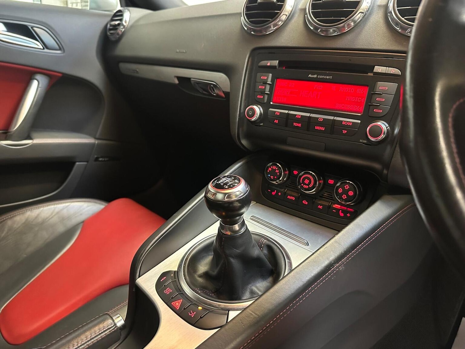 Used Audi TT 2010 for sale - 77403632: Photo 67