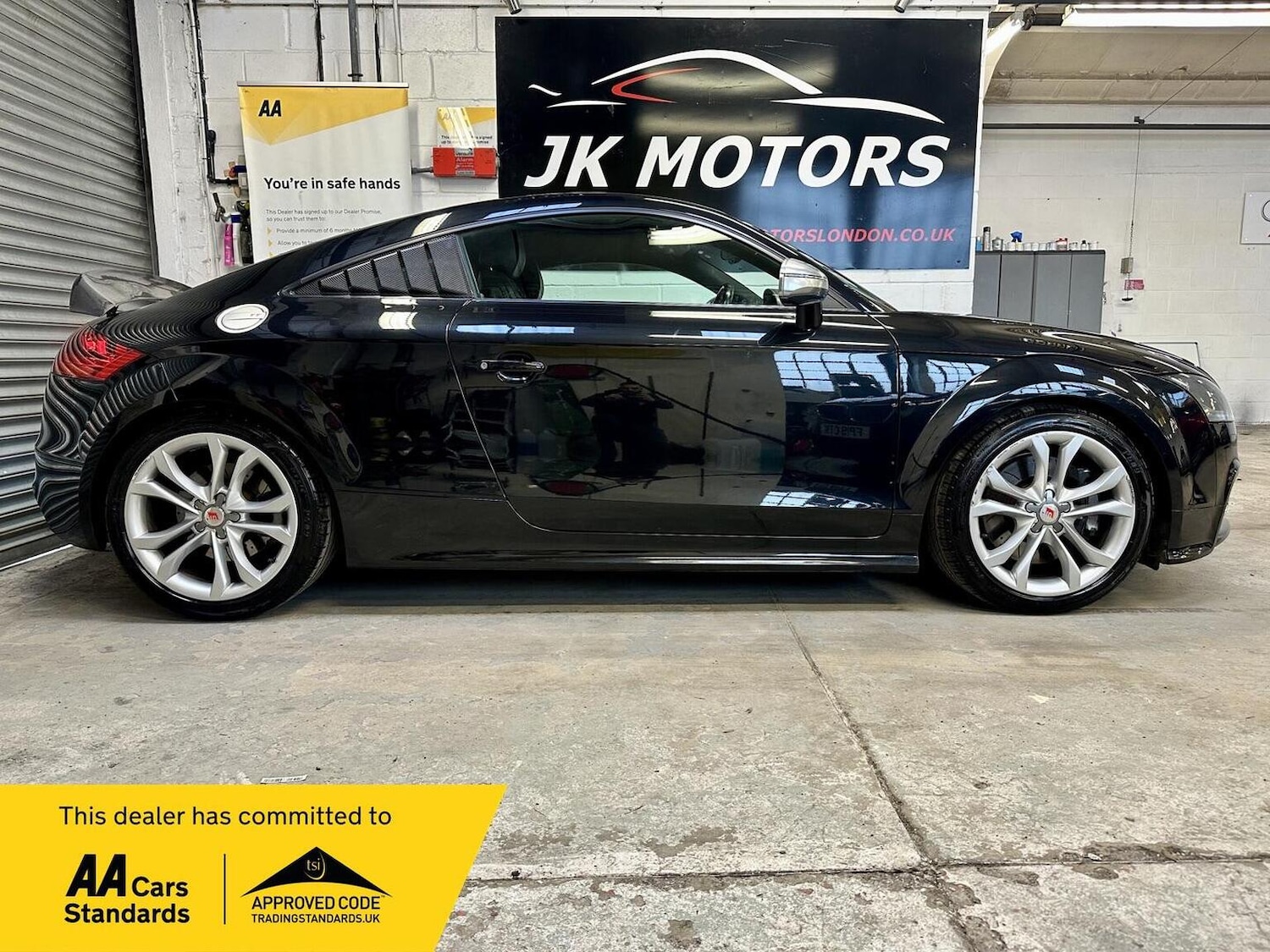 Used Audi TT 2010 for sale - 77403632: Photo 8