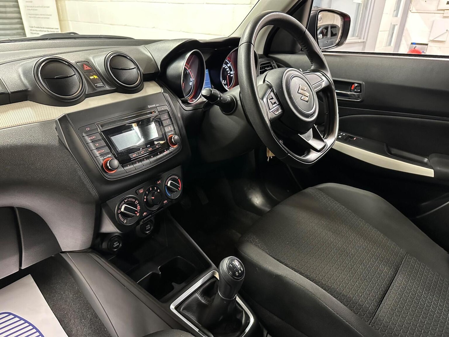 Used Suzuki Swift 2019 for sale - 77318356: Photo 11