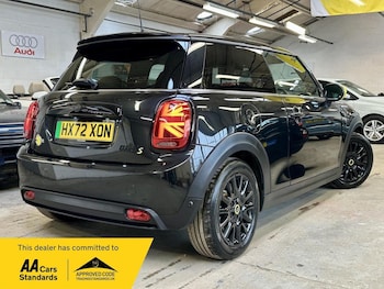 Used MINI Hatch 2022 for sale - 77802669: Photo