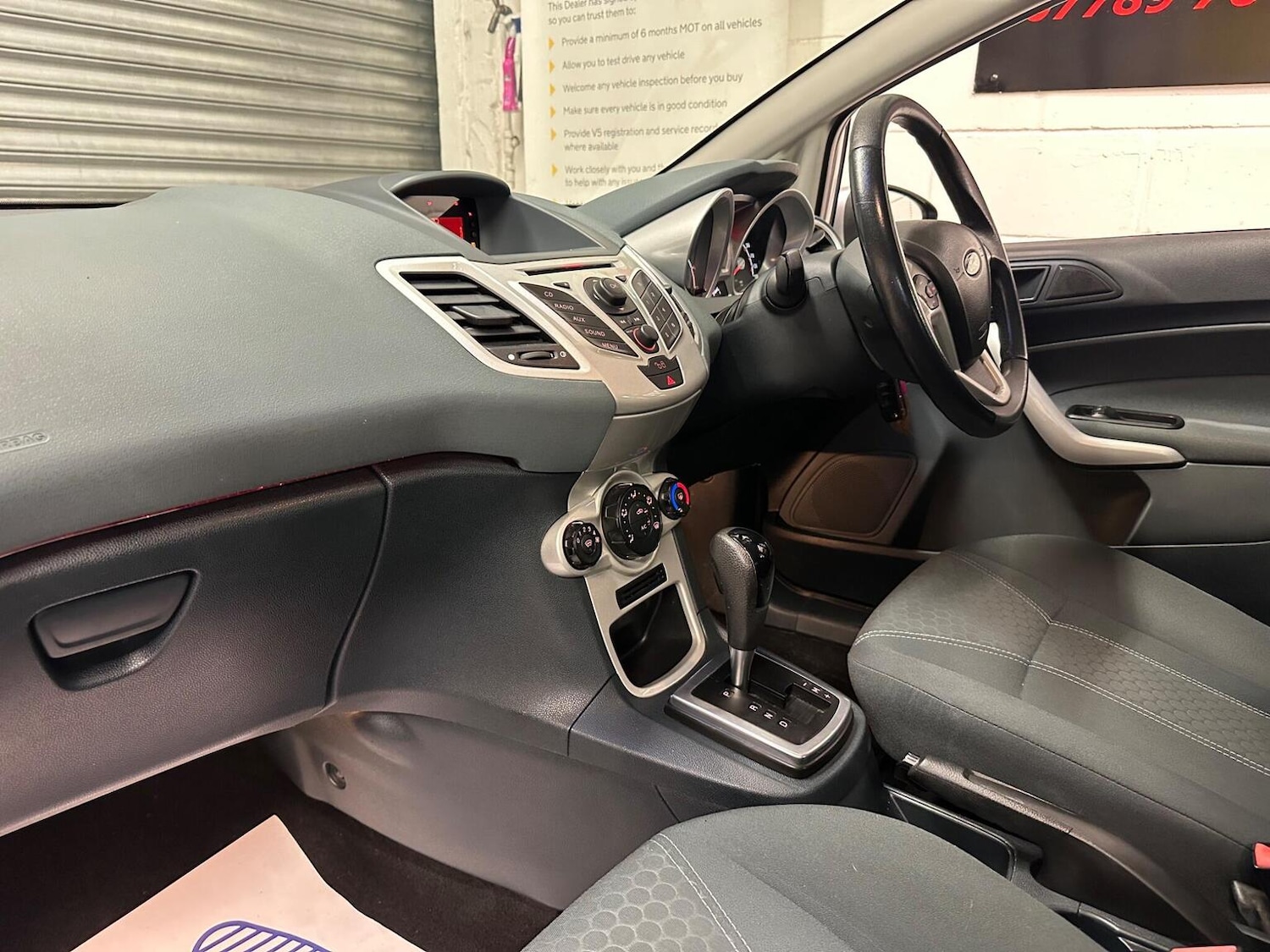 Used Ford Fiesta 2010 for sale - 77398359: Photo 12