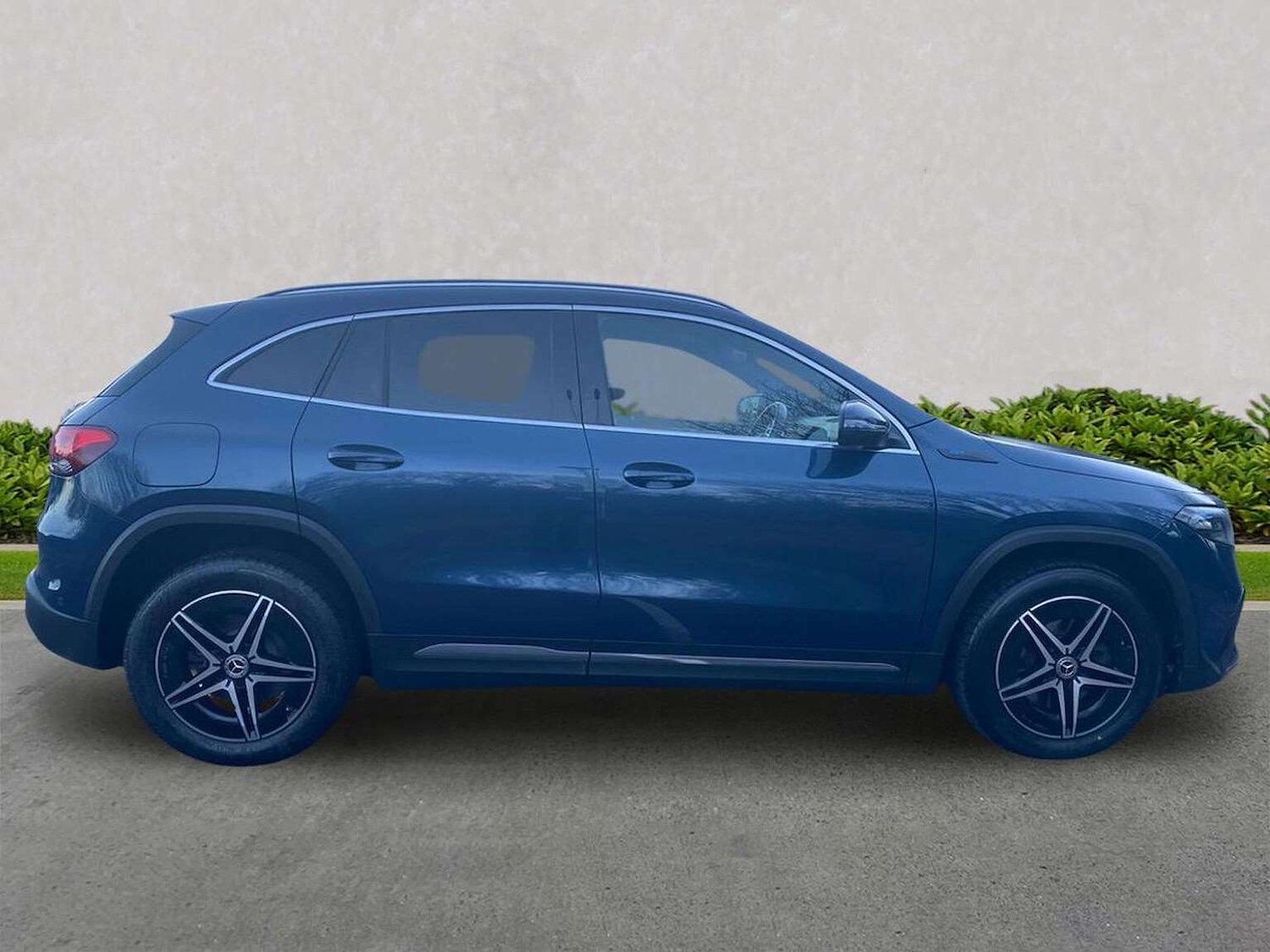 Used Mercedes-Benz EQA 2021 for sale - 77688060: Photo 3