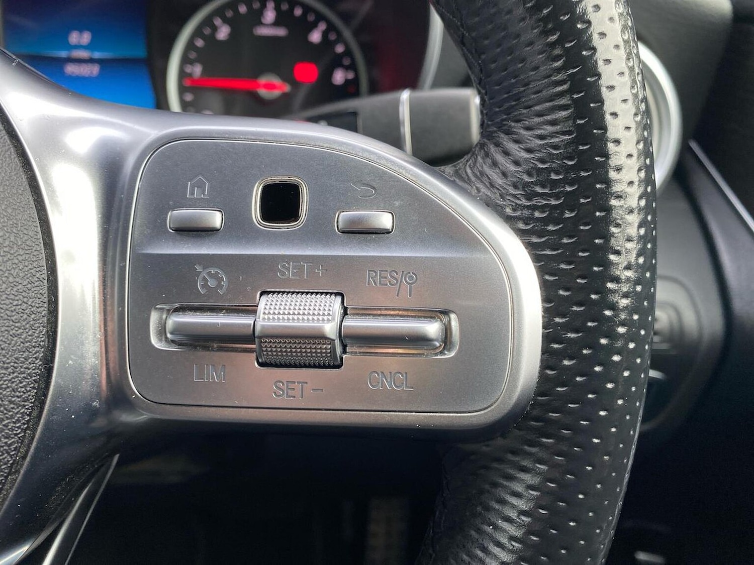 Used Mercedes-Benz GLC 2020 for sale - 76144173: Photo 27