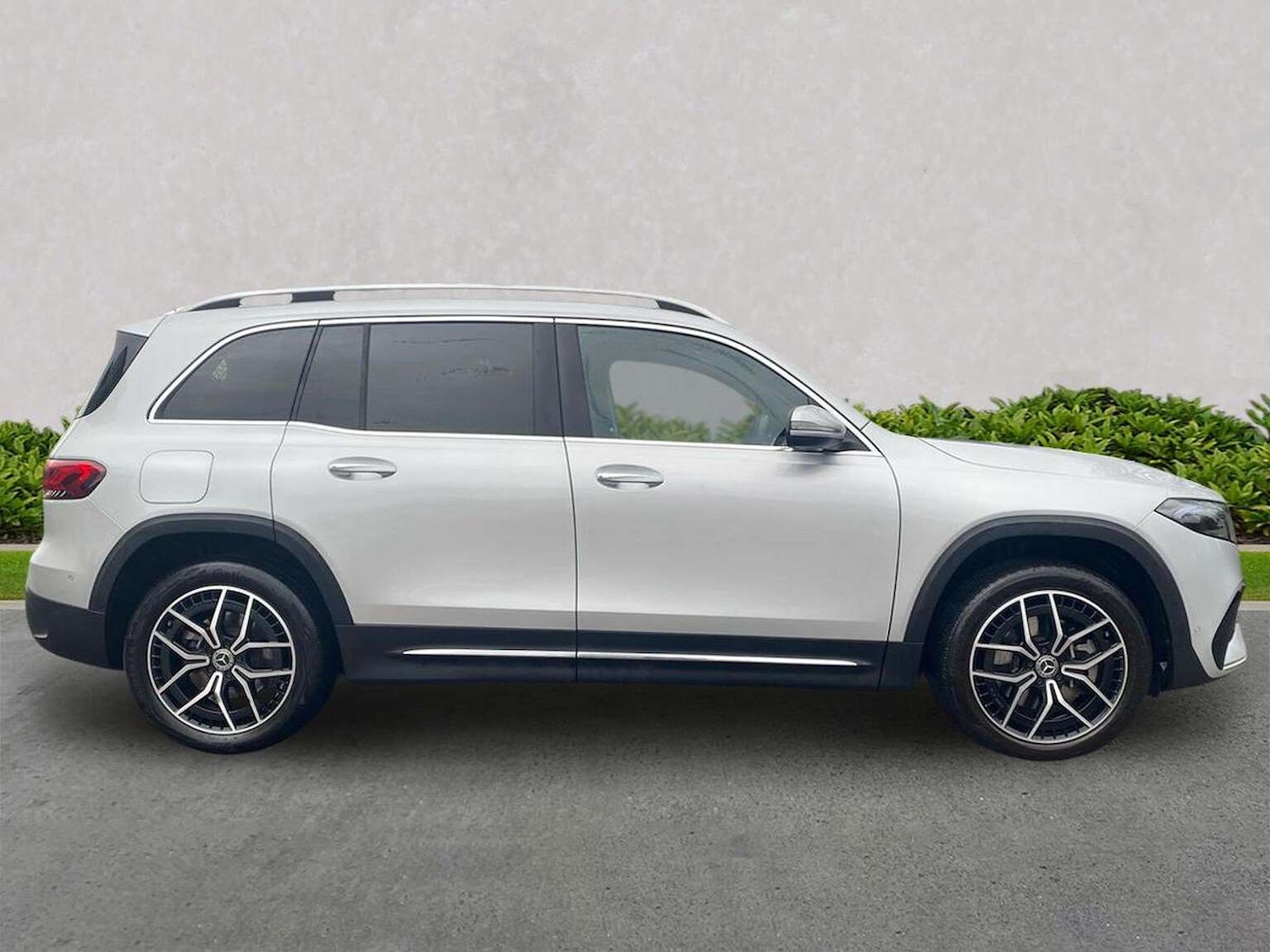 Used Mercedes-Benz EQB 2024 for sale - 77650276: Photo 3