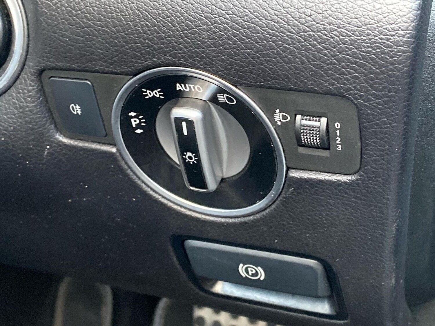 Used Mercedes-Benz SLC 2017 for sale - 76918977: Photo 22