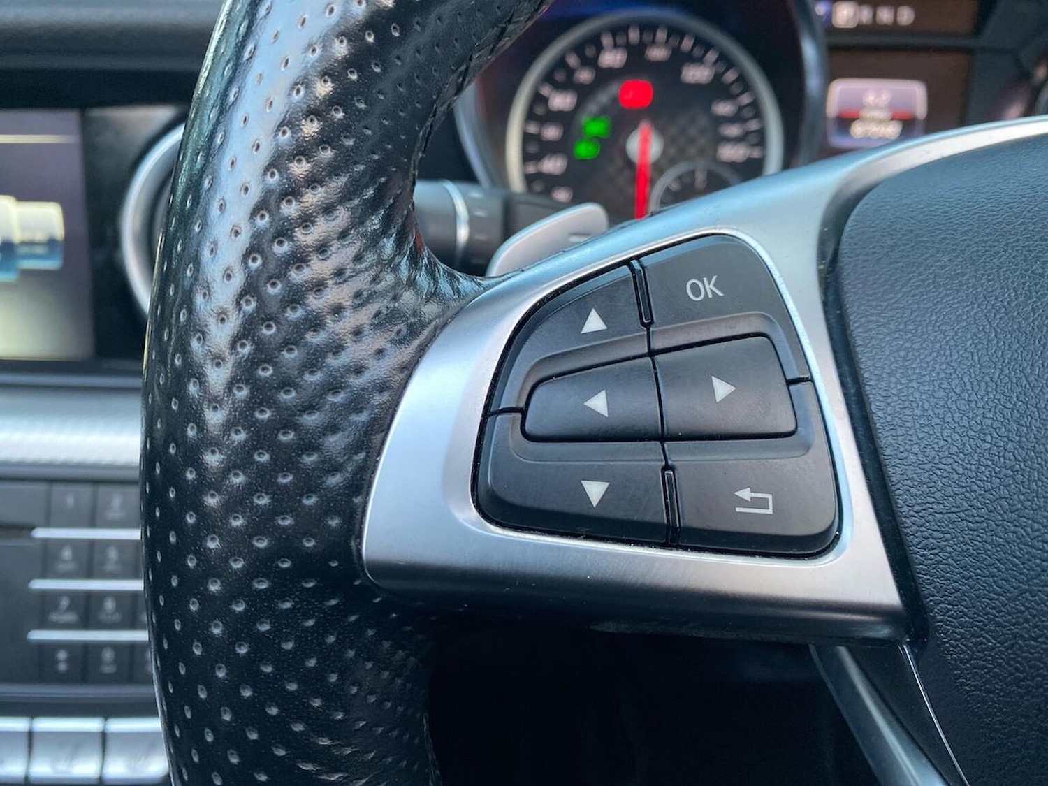 Used Mercedes-Benz SLC 2017 for sale - 76918977: Photo 26