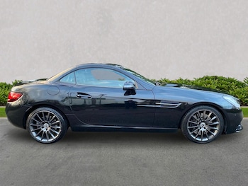 Used Mercedes-Benz SLC 2017 for sale - 76918977: Photo