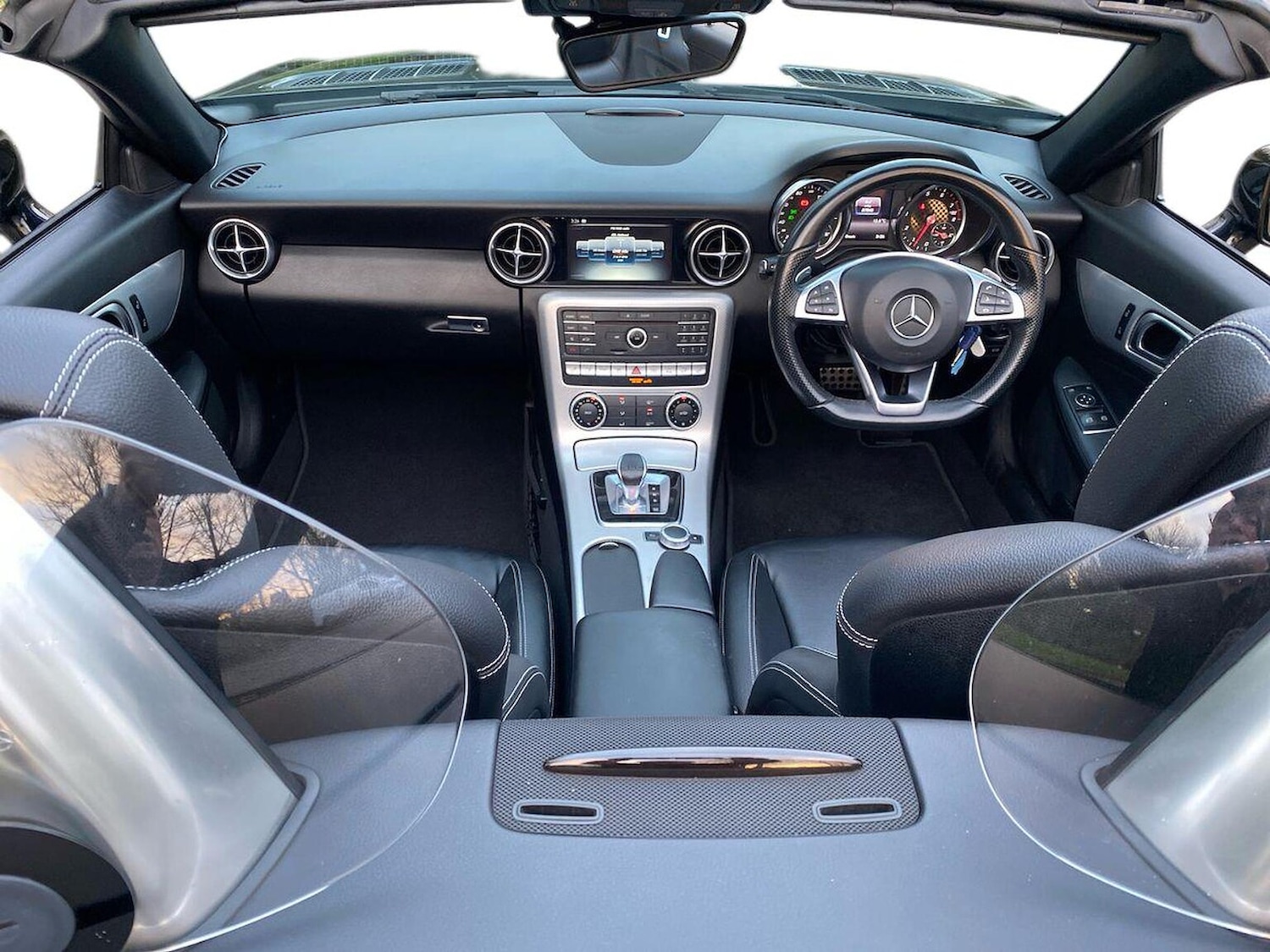 Used Mercedes-Benz SLC 2017 for sale - 76918977: Photo 8