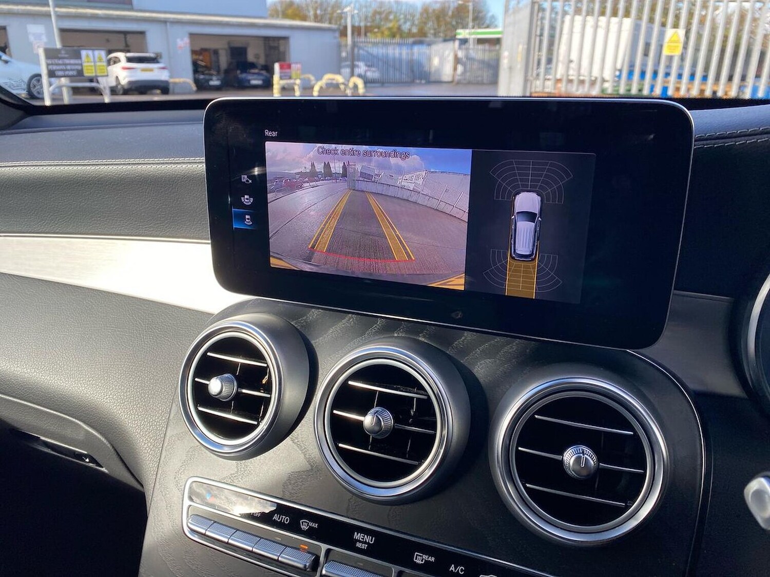 Used Mercedes-Benz GLC 2022 for sale - 76437289: Photo 23