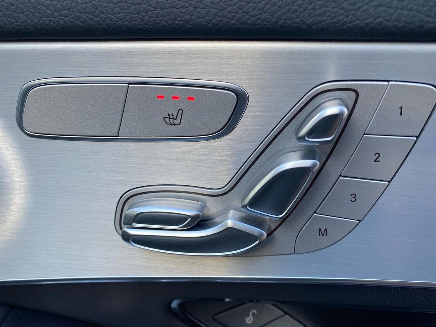 Used Mercedes-Benz GLC 2022 for sale - 76437289: Photo 30