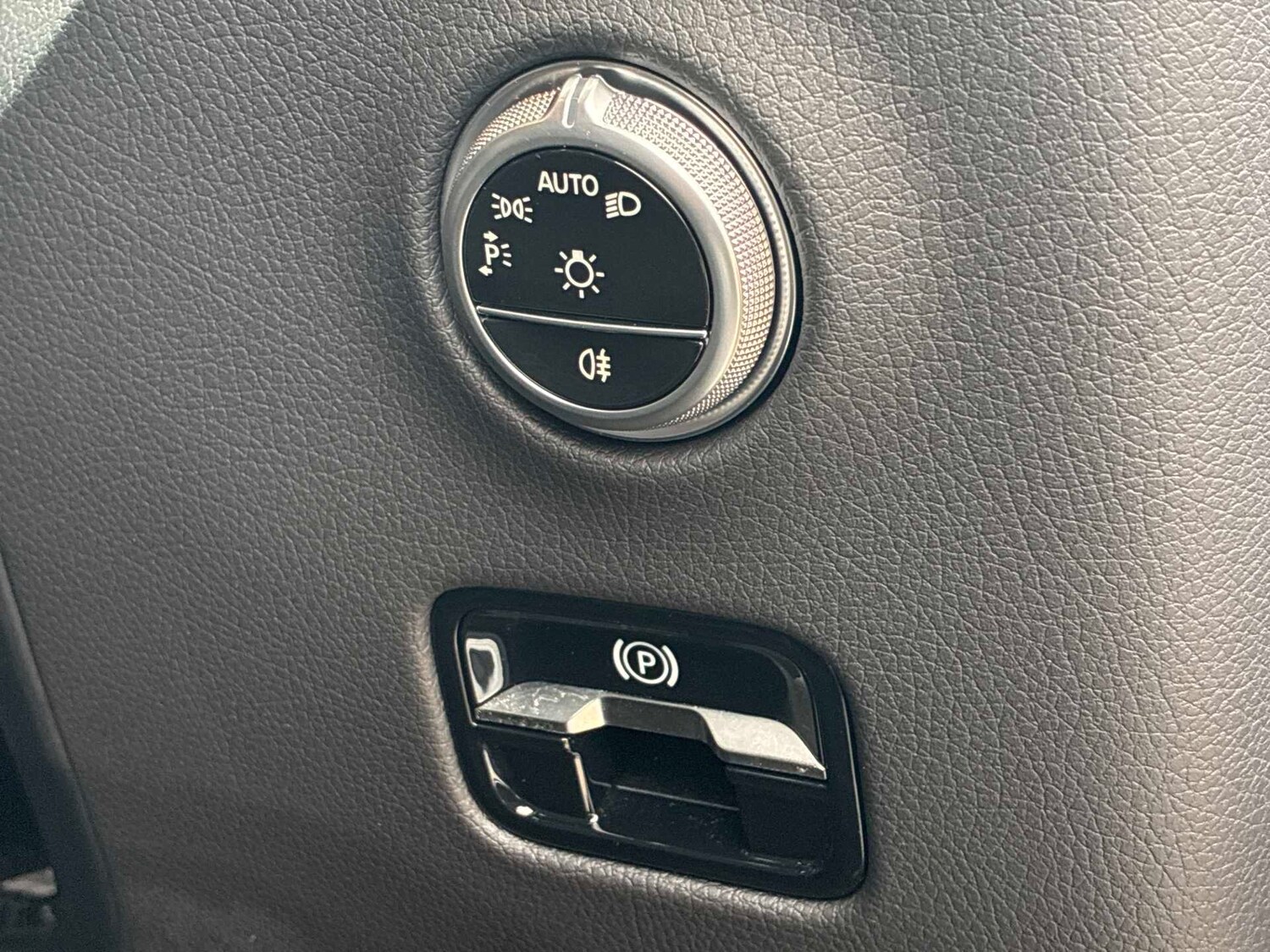 Used Mercedes-Benz GLC 2025 for sale - 78026116: Photo 31