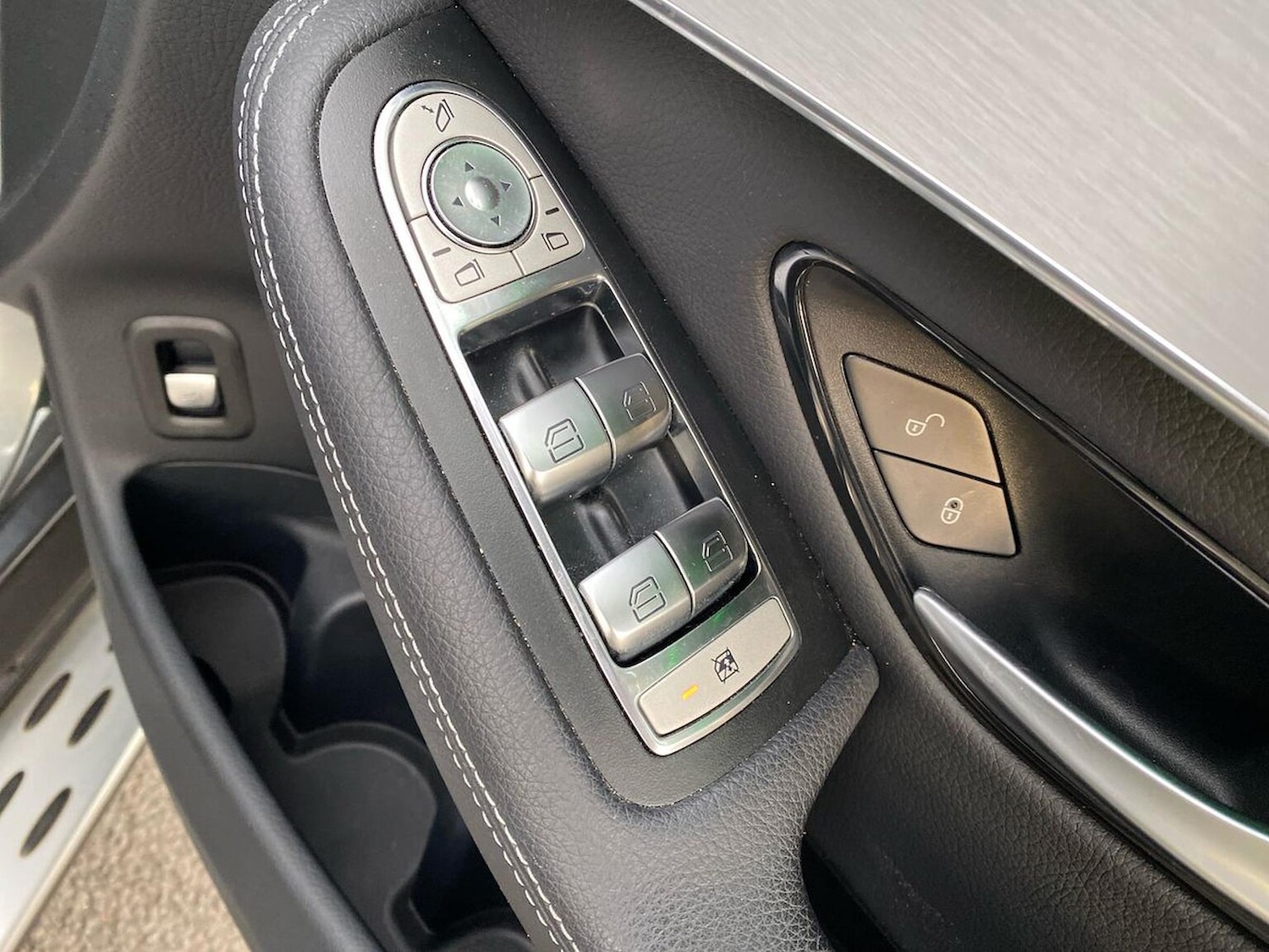 Used Mercedes-Benz GLC 2022 for sale - 76057948: Photo 21
