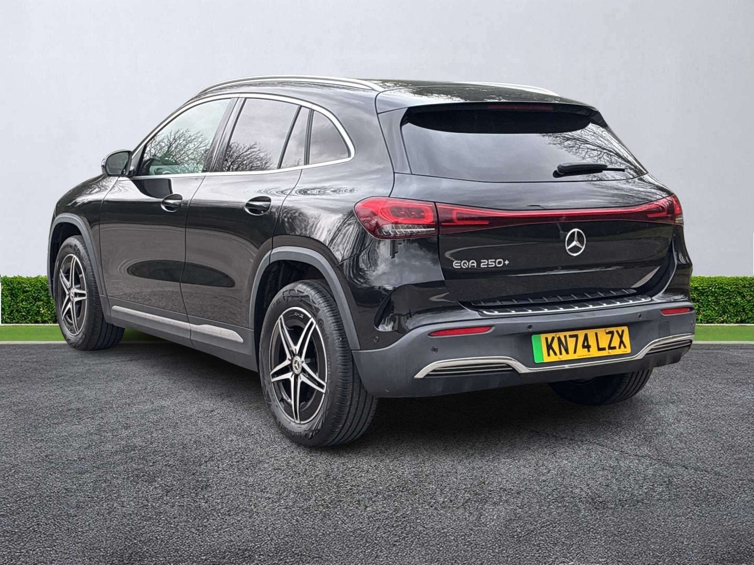 Used Mercedes-Benz EQA 2024 for sale - 77688072: Photo 2