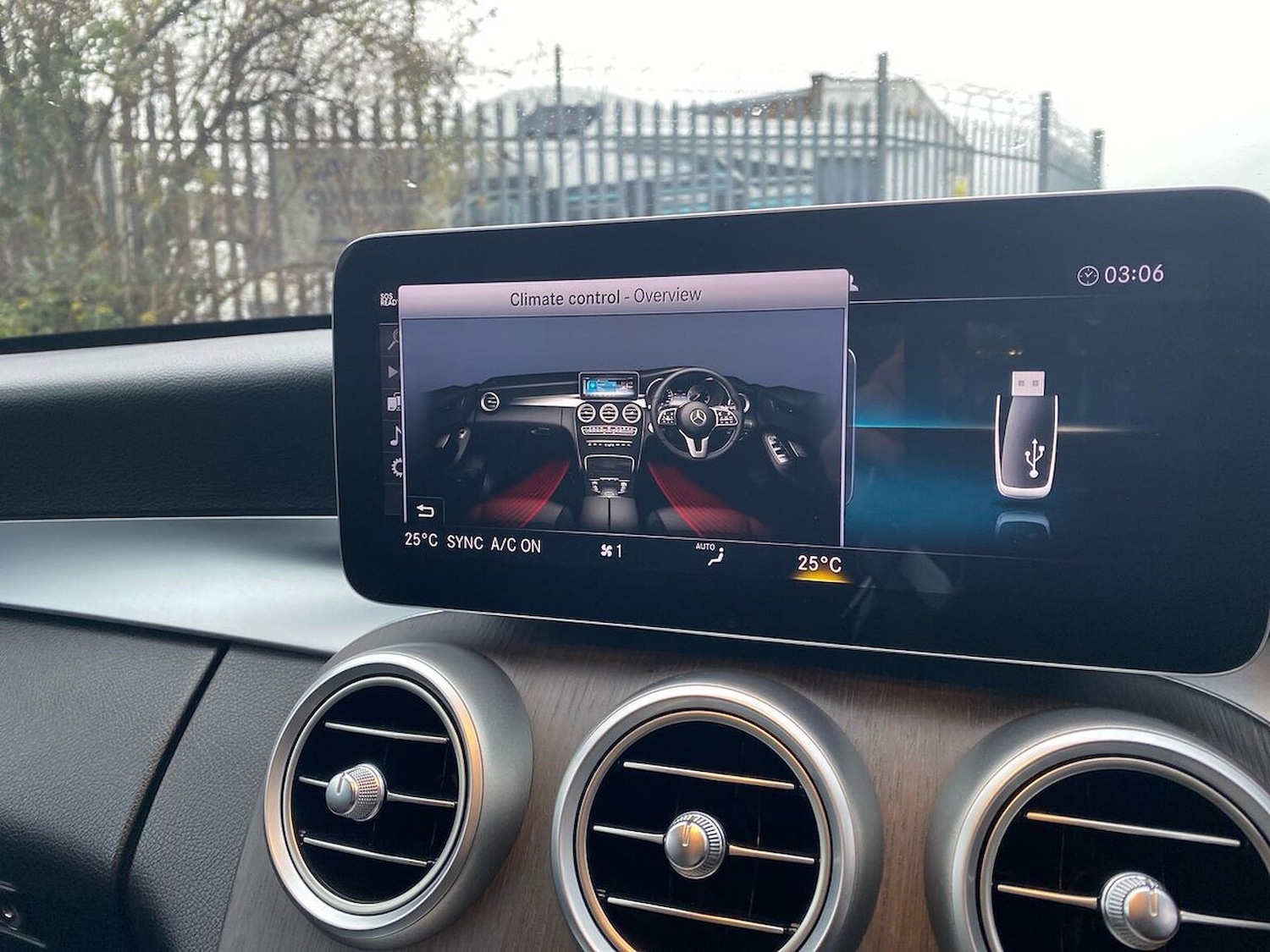 Used Mercedes-Benz C Class 2020 for sale - 76594665: Photo 12