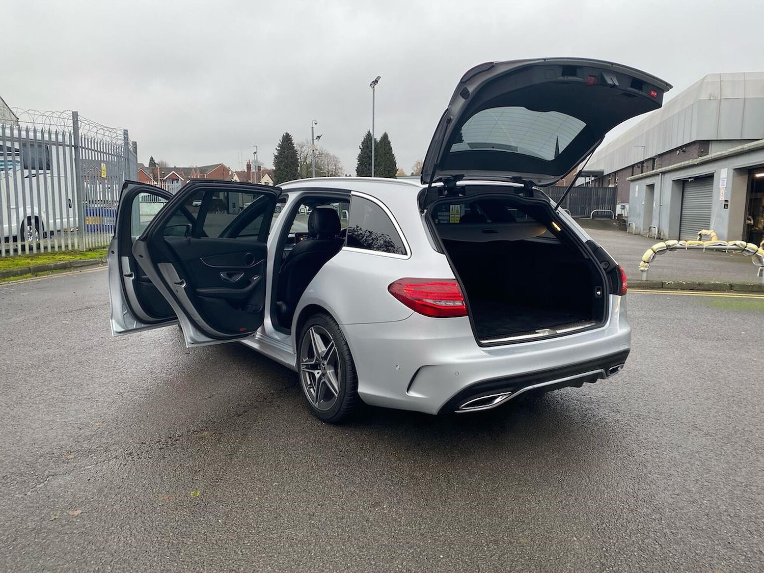 Used Mercedes-Benz C Class 2020 for sale - 76594665: Photo 40