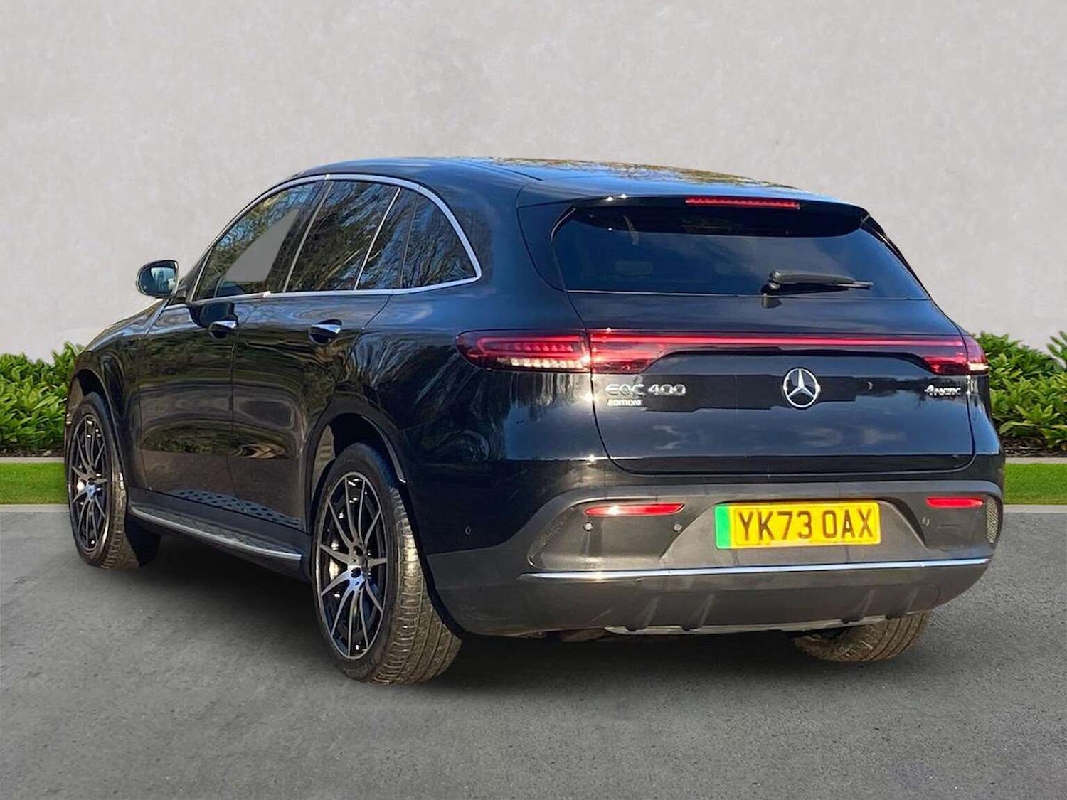 Used Mercedes-Benz EQC 2023 for sale - 77688071: Photo 2