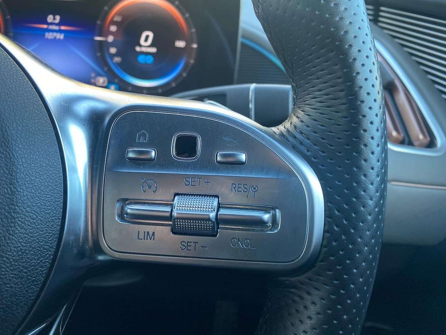 Used Mercedes-Benz EQC 2023 for sale - 77688071: Photo 27