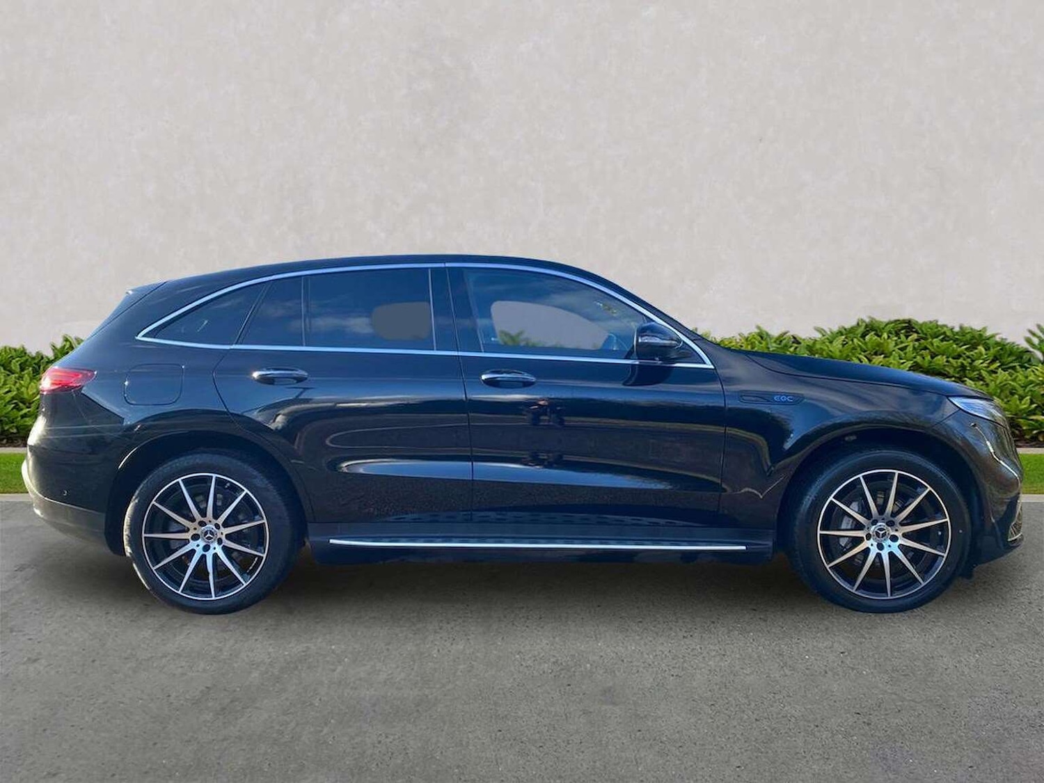 Used Mercedes-Benz EQC 2023 for sale - 77688071: Photo 3