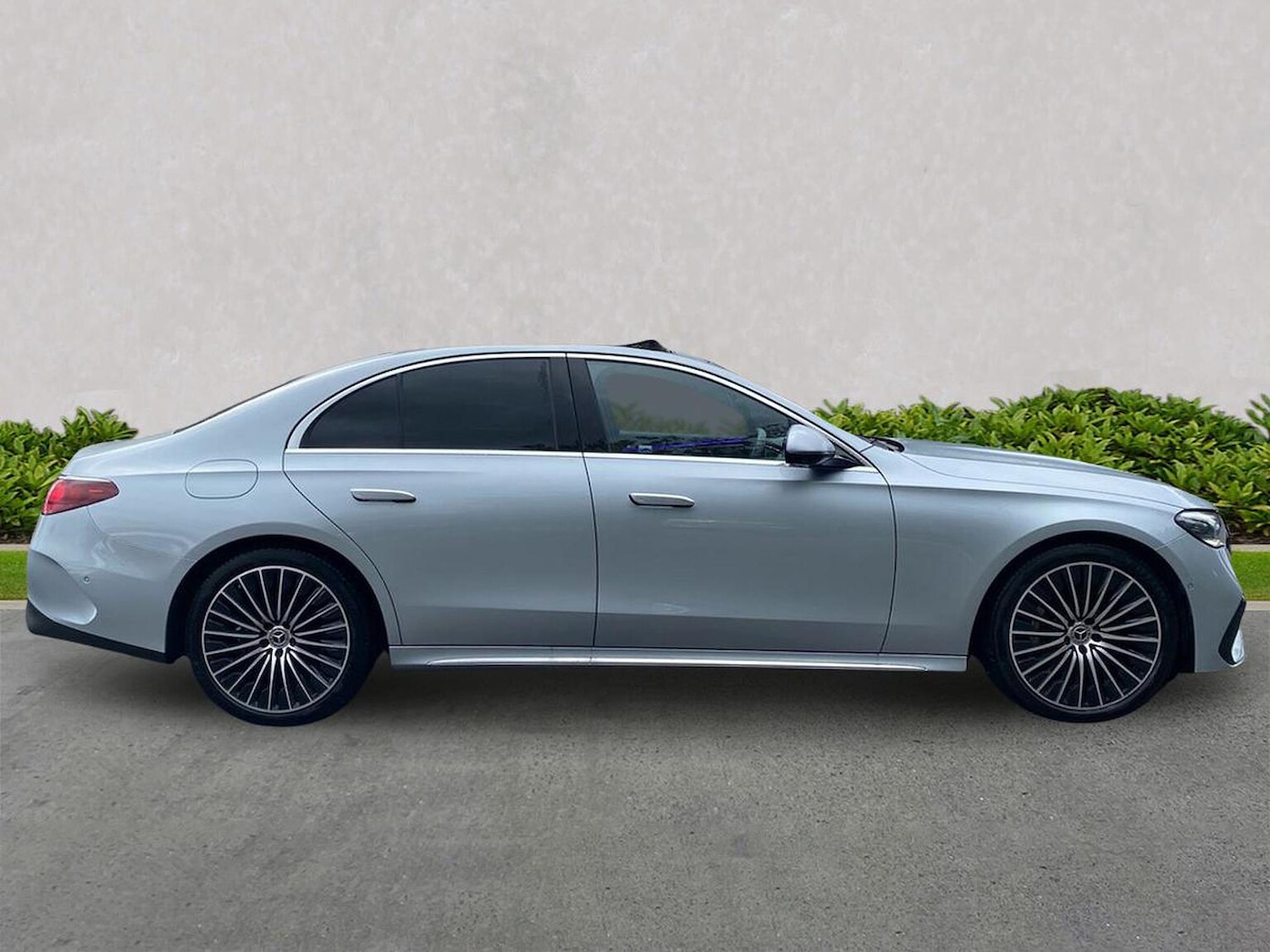 Used Mercedes-Benz E Class 2024 for sale - 76577250: Photo 3