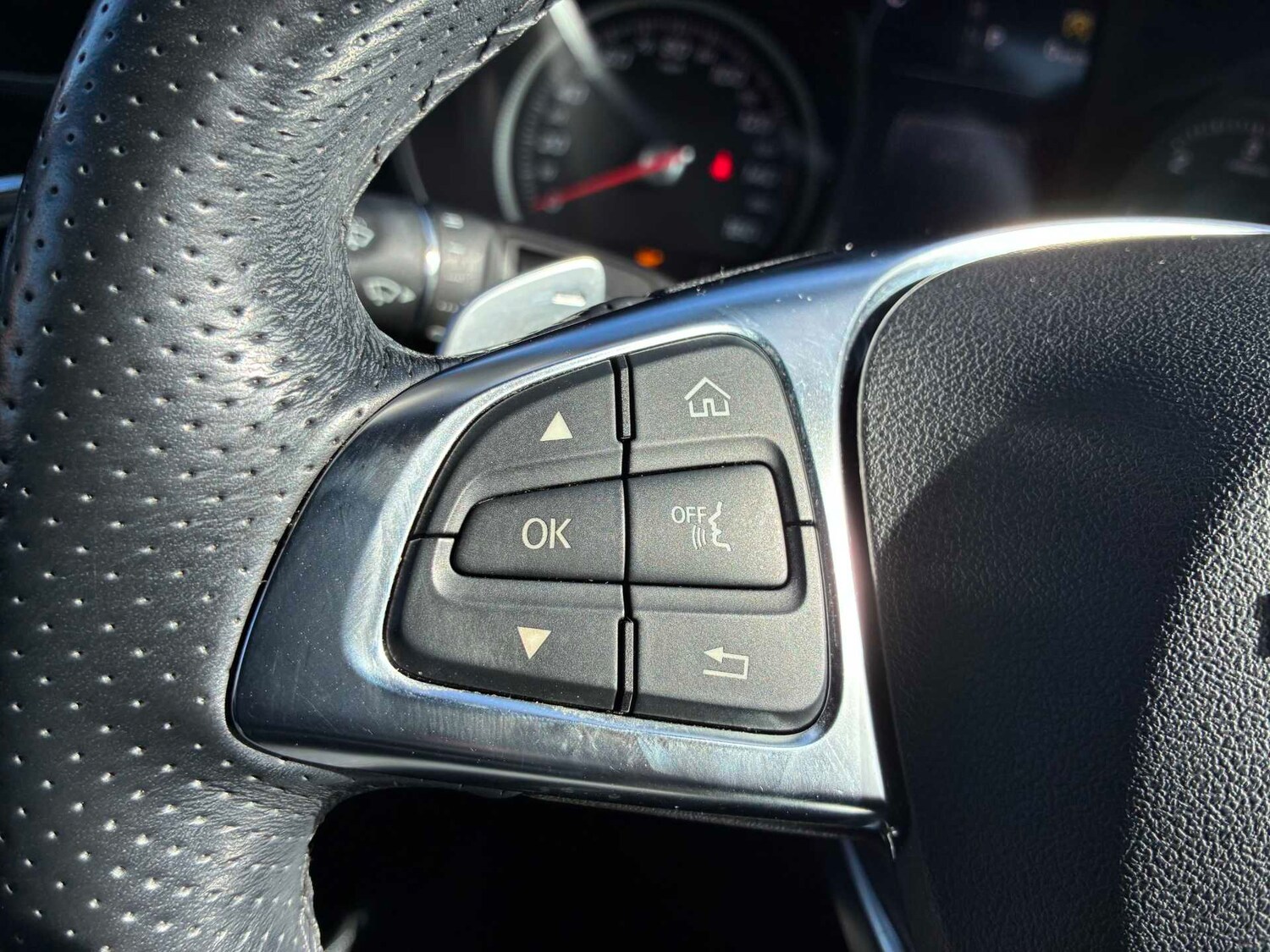 Used Mercedes-Benz GLC 2018 for sale - 78064467: Photo 24