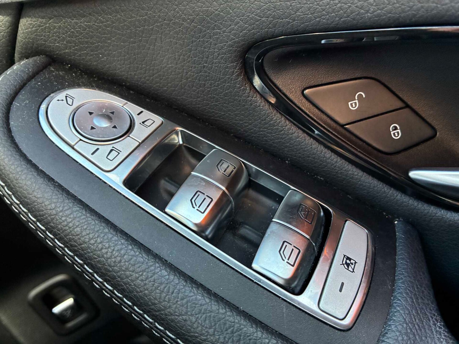 Used Mercedes-Benz GLC 2018 for sale - 78064467: Photo 28