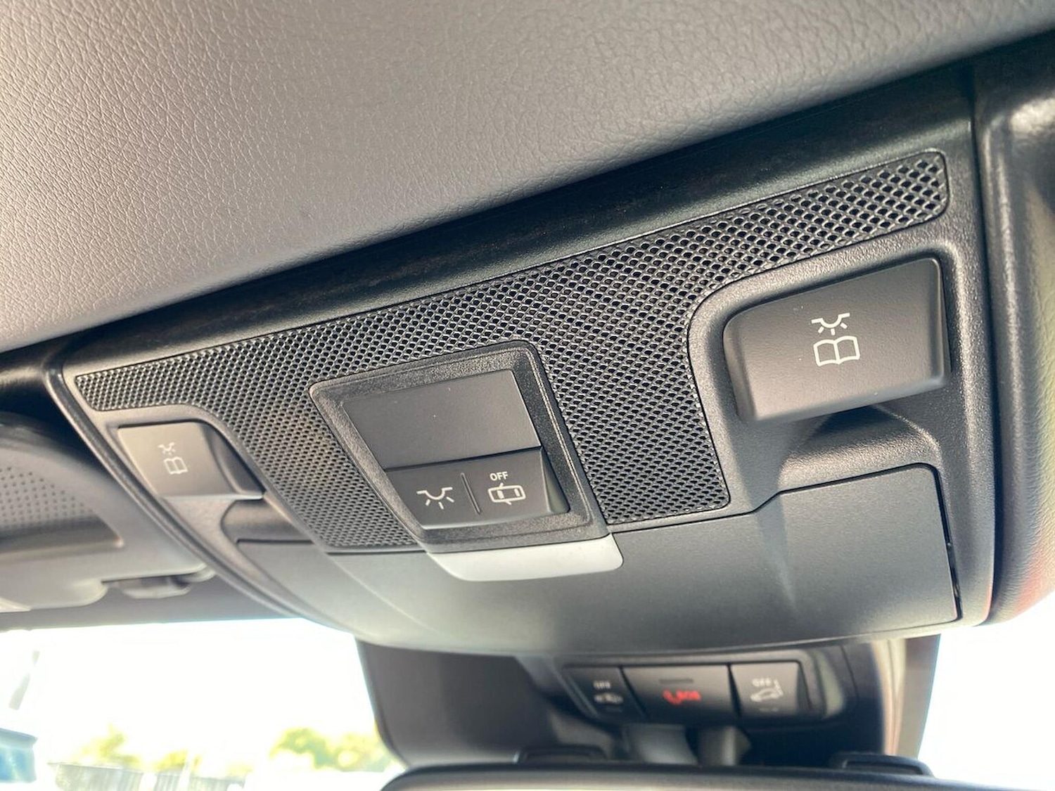 Used Mercedes-Benz SLC 2020 for sale - 76040645: Photo 14